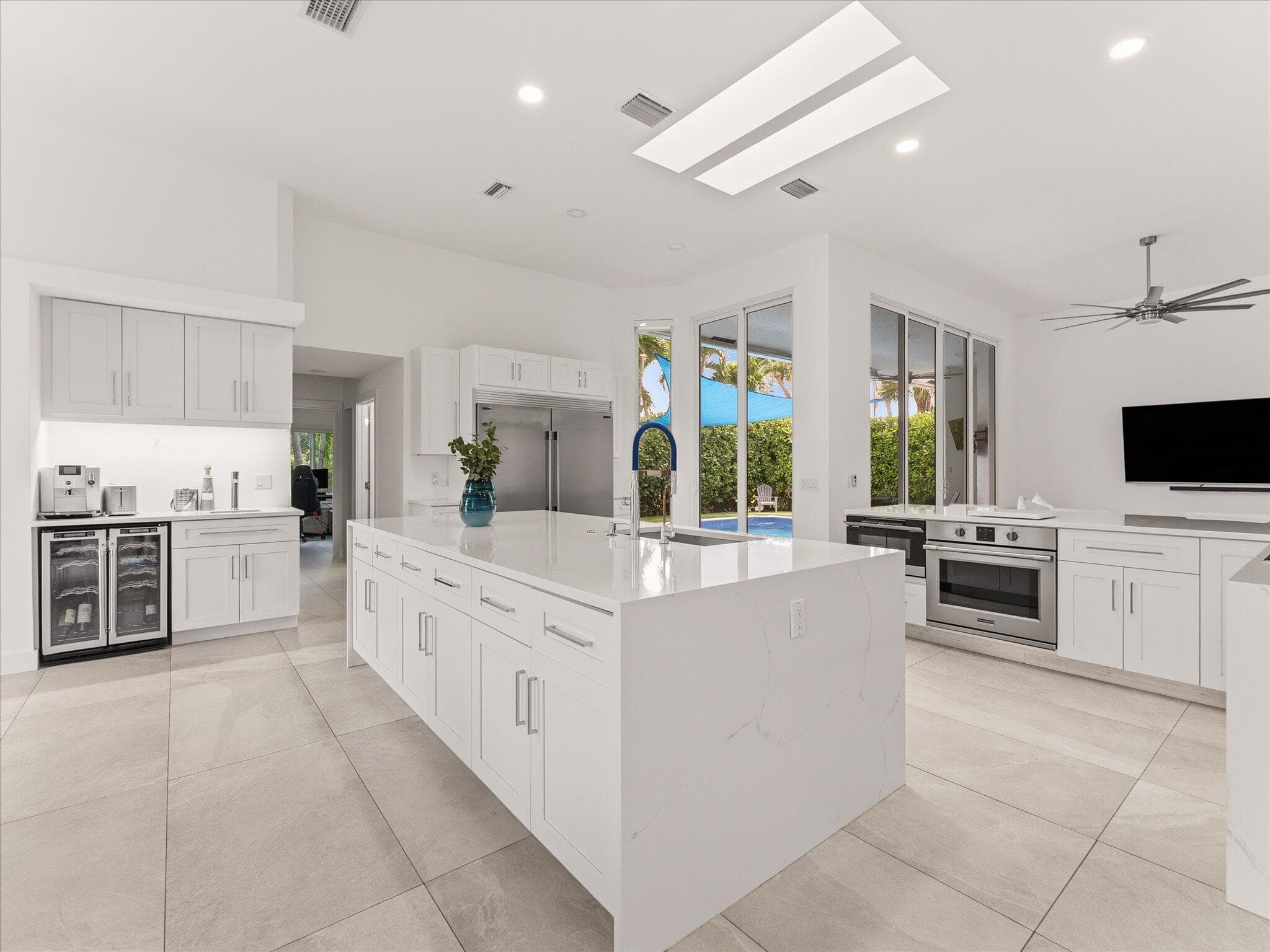 1002 Lake Shore Drive, Delray Beach, FL 33444 — photo 3 of 89