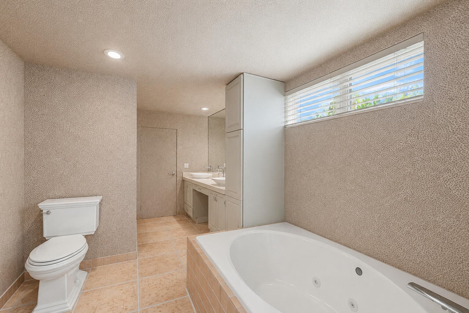 2525 NE 21st Court, Fort Lauderdale, FL 33305 — photo 25 of 62