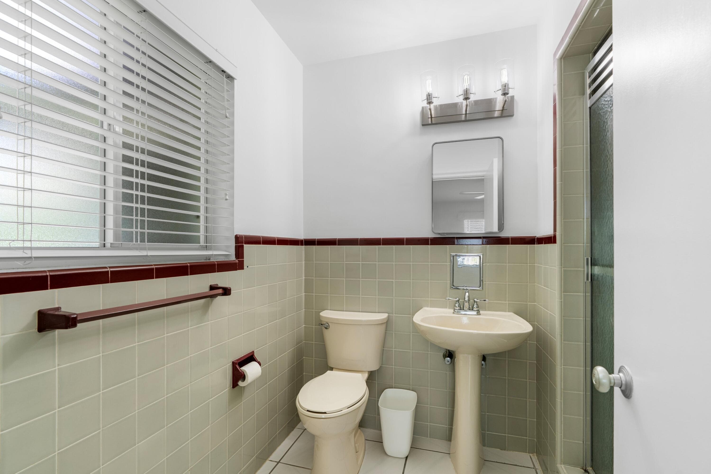 360 Palmetto Street, West Palm Beach, FL 33405 — photo 23 of 38