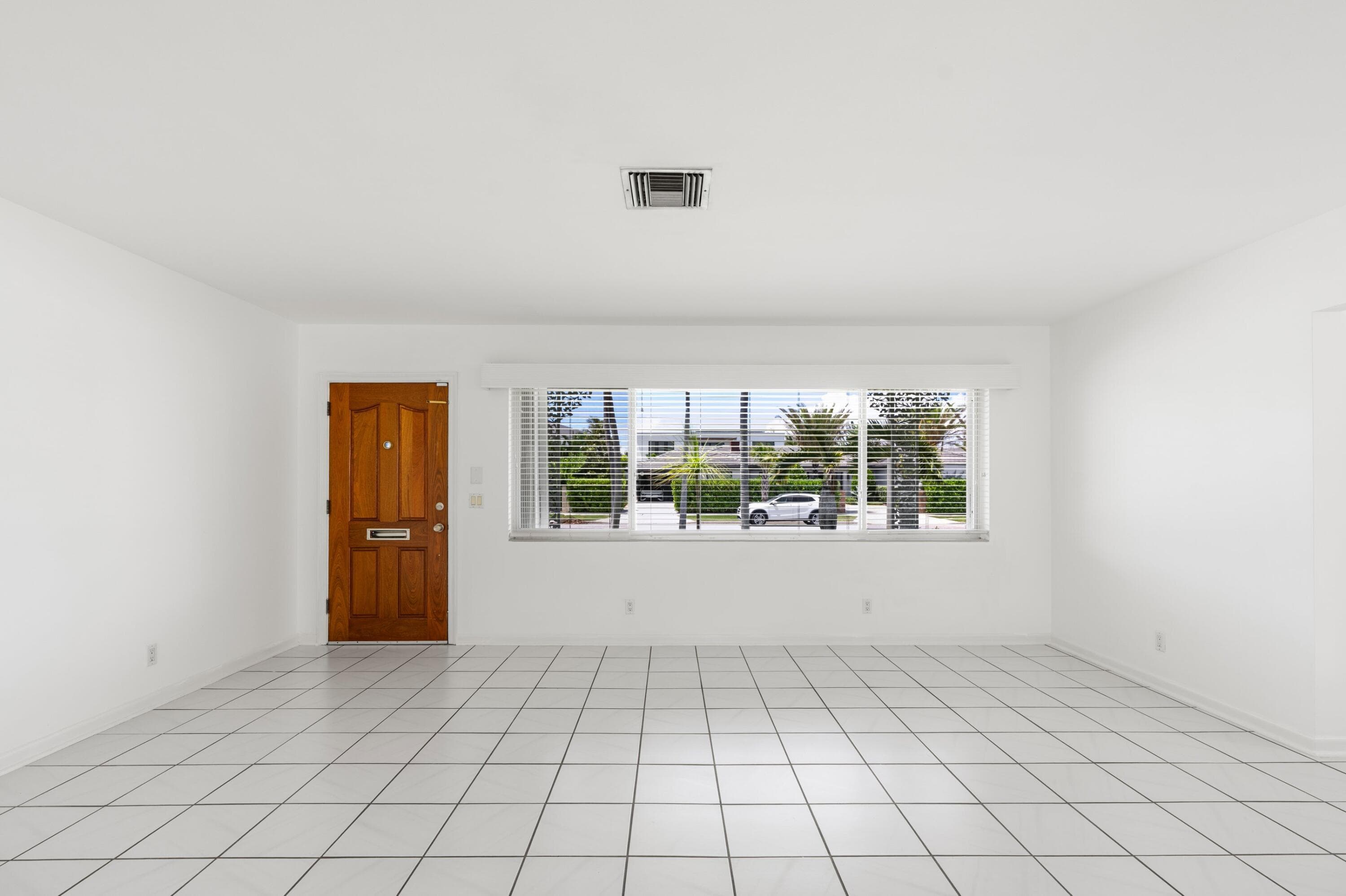 360 Palmetto Street, West Palm Beach, FL 33405 — photo 9 of 38