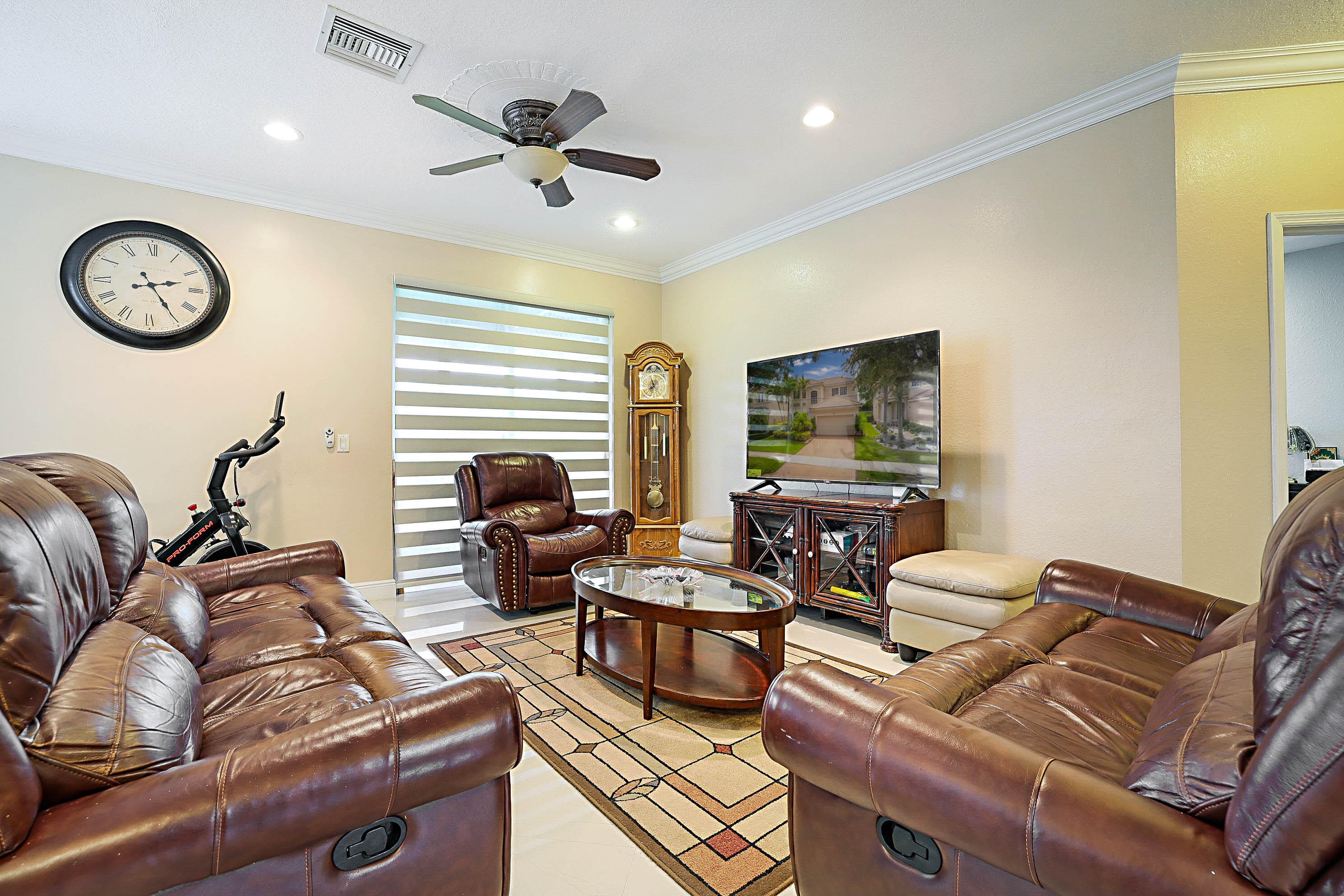 6401 SW 195th Avenue, Fort Lauderdale, FL 33332 — photo 9 of 48