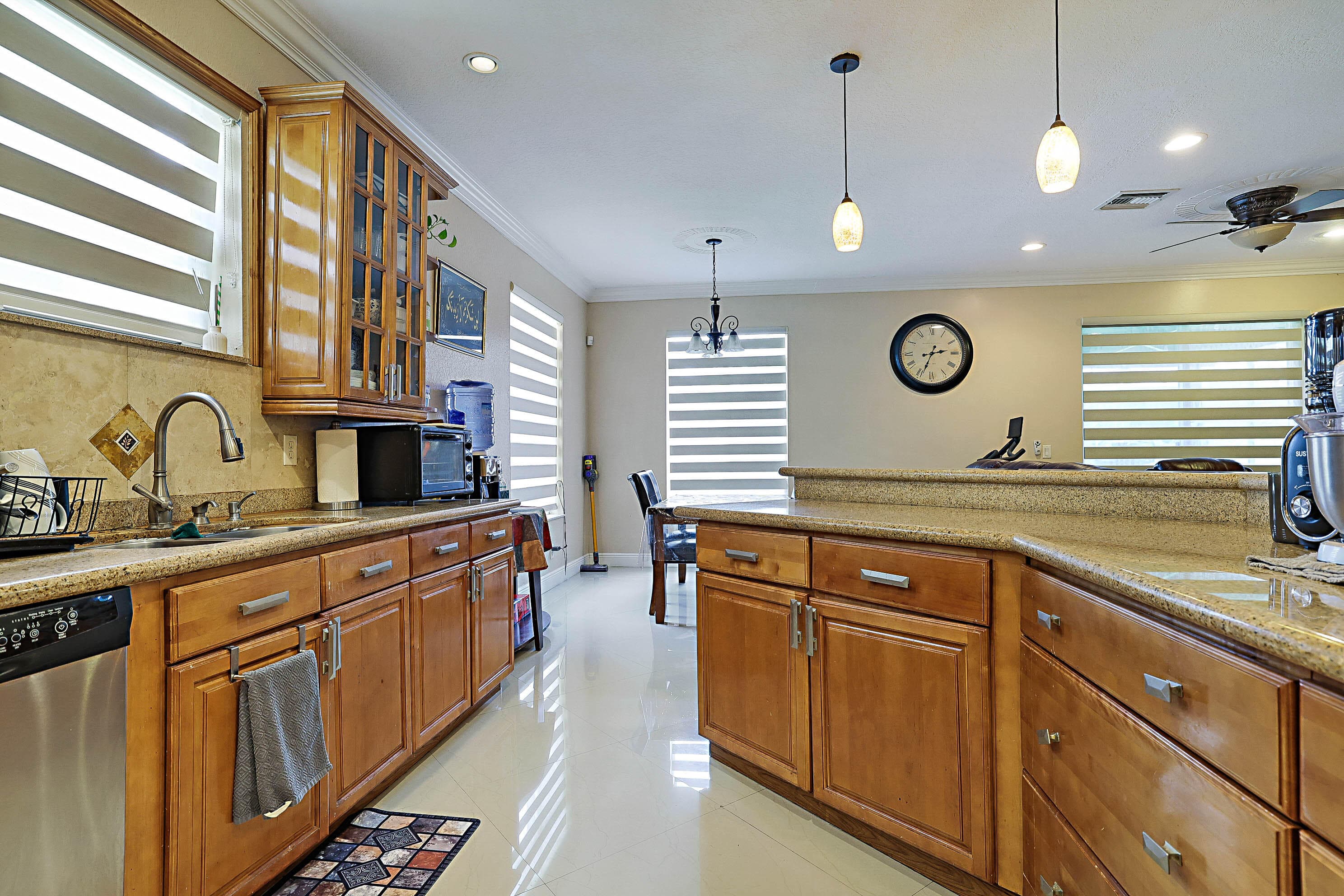 6401 SW 195th Avenue, Fort Lauderdale, FL 33332 — photo 17 of 48