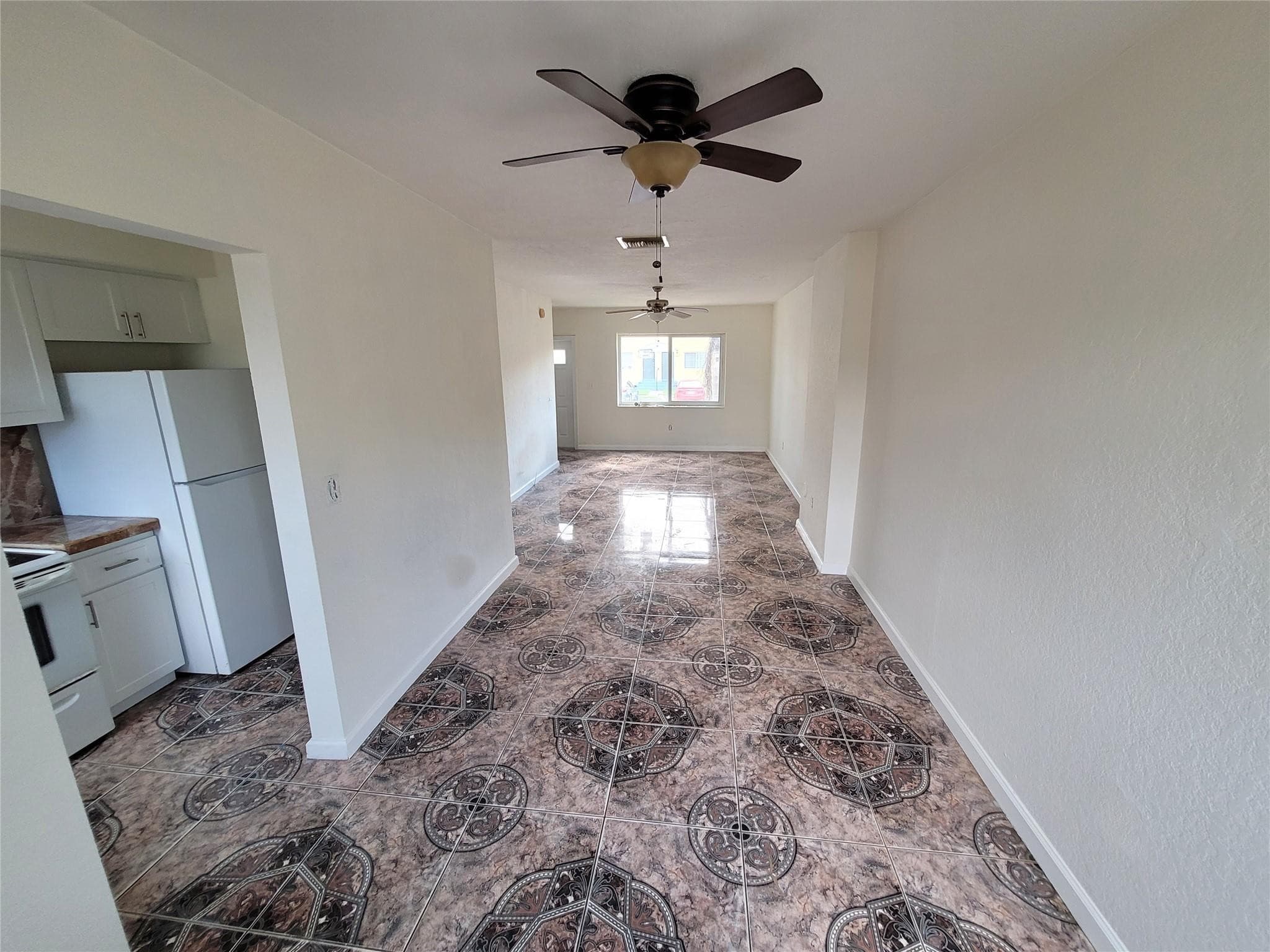 8451 NW 4th Avenue 8451, Miami, FL 33150 — photo 5 of 13