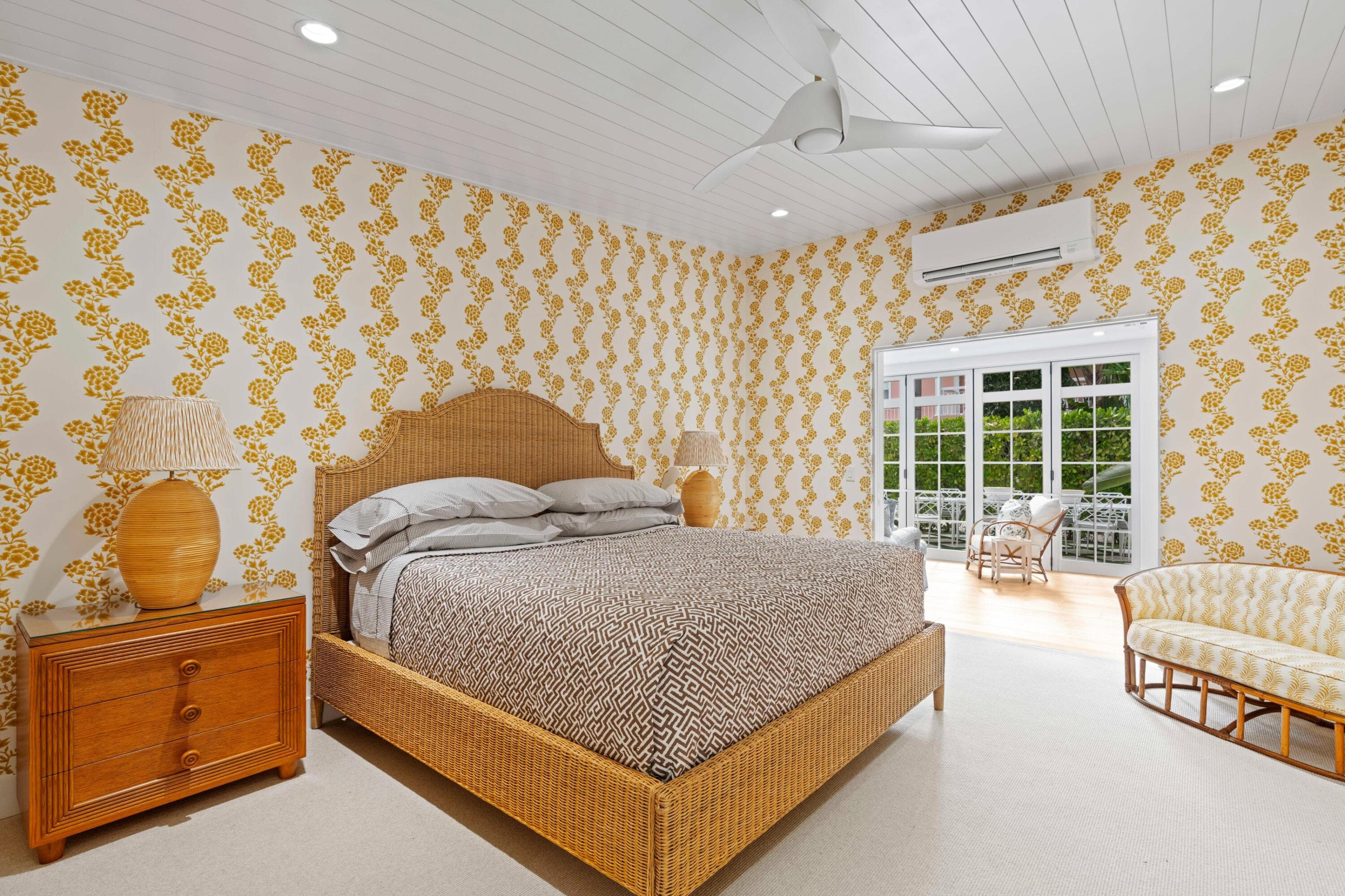 142 Peruvian Avenue 1020, Palm Beach, FL 33480 — photo 11 of 28