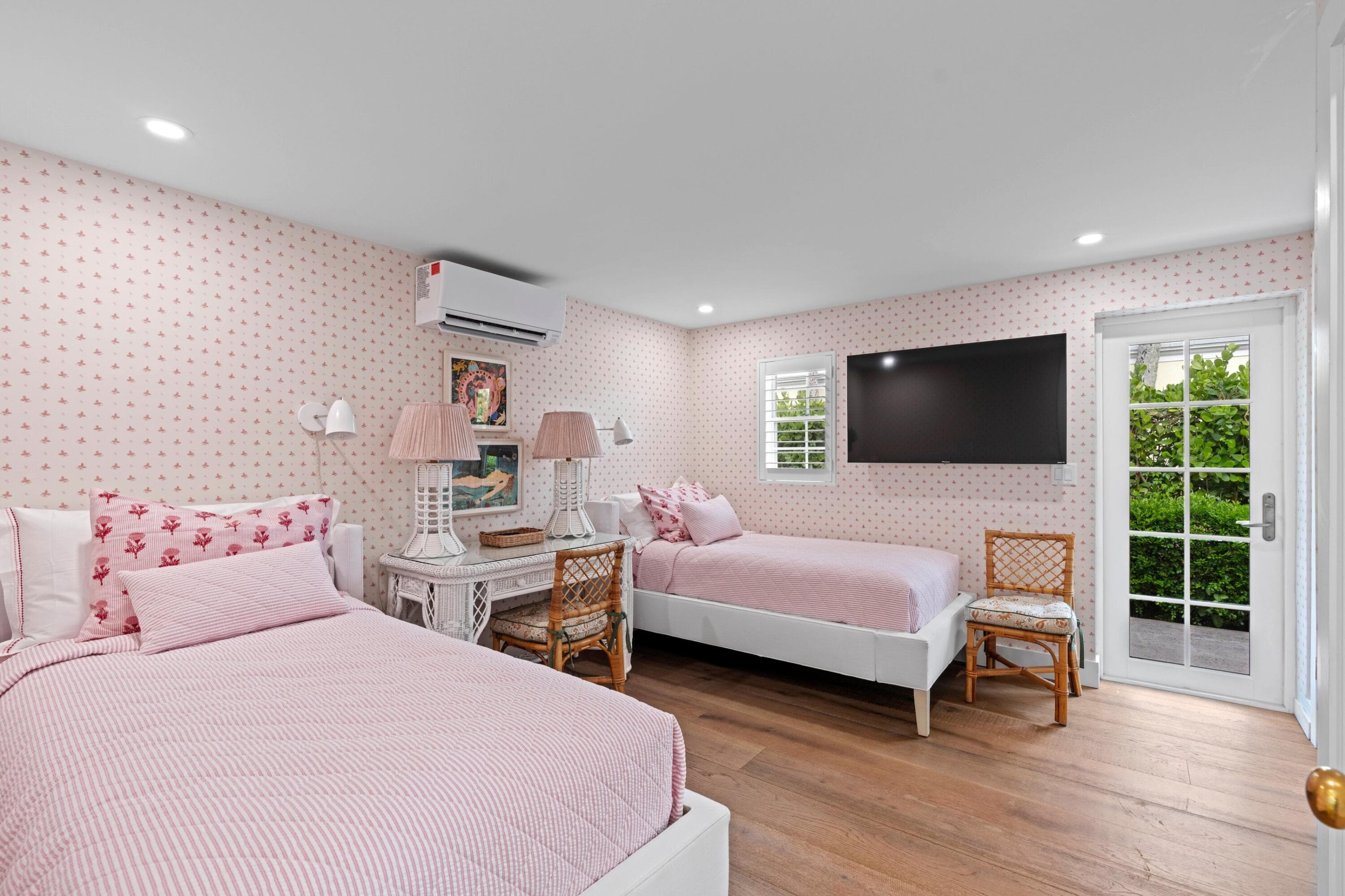 142 Peruvian Avenue 1020, Palm Beach, FL 33480 — photo 18 of 28