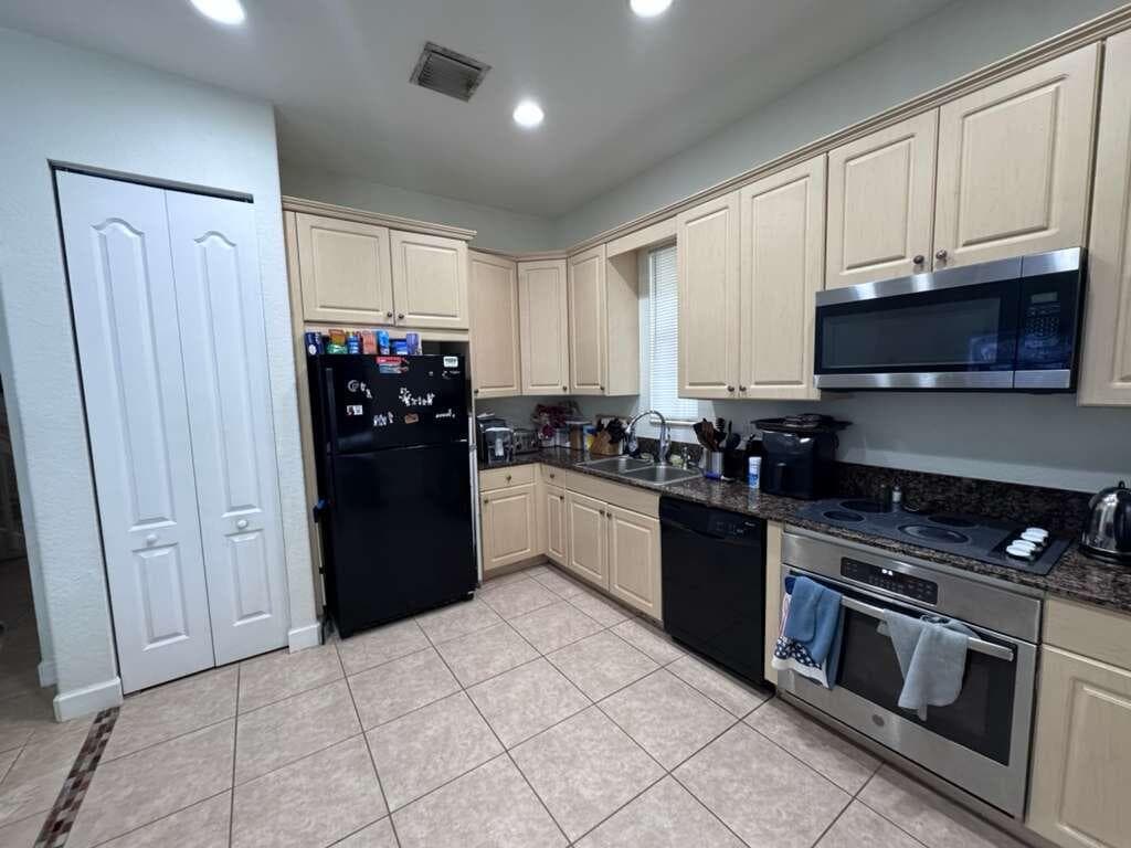 2812 Eagle Rock Circle 906, West Palm Beach, FL 33411 — photo 11 of 40