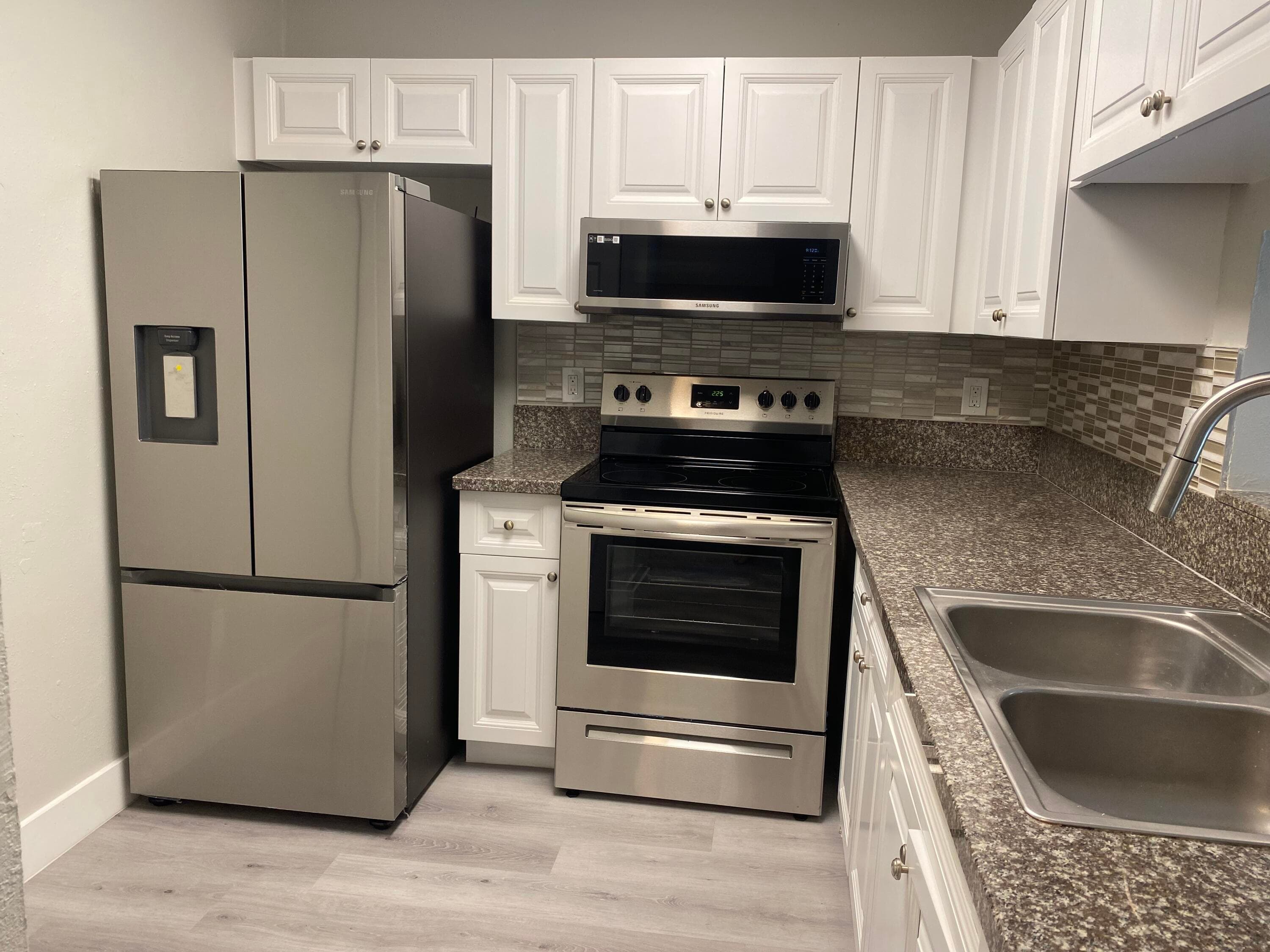 11432 NW 43rd Street Top Right, Coral Springs, FL 33065 — photo 6 of 30