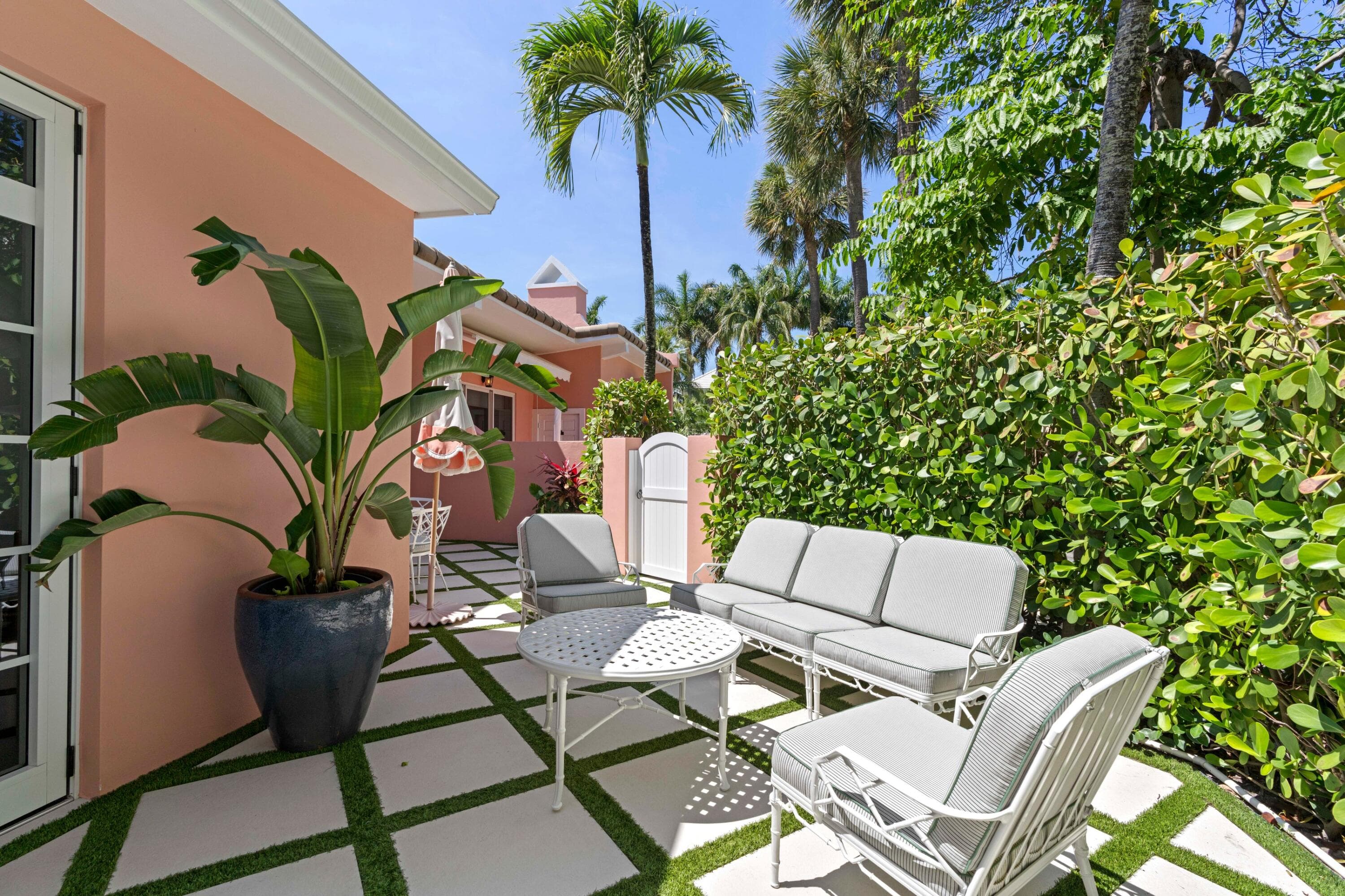 142 Peruvian Avenue 1020, Palm Beach, FL 33480 — photo 22 of 28