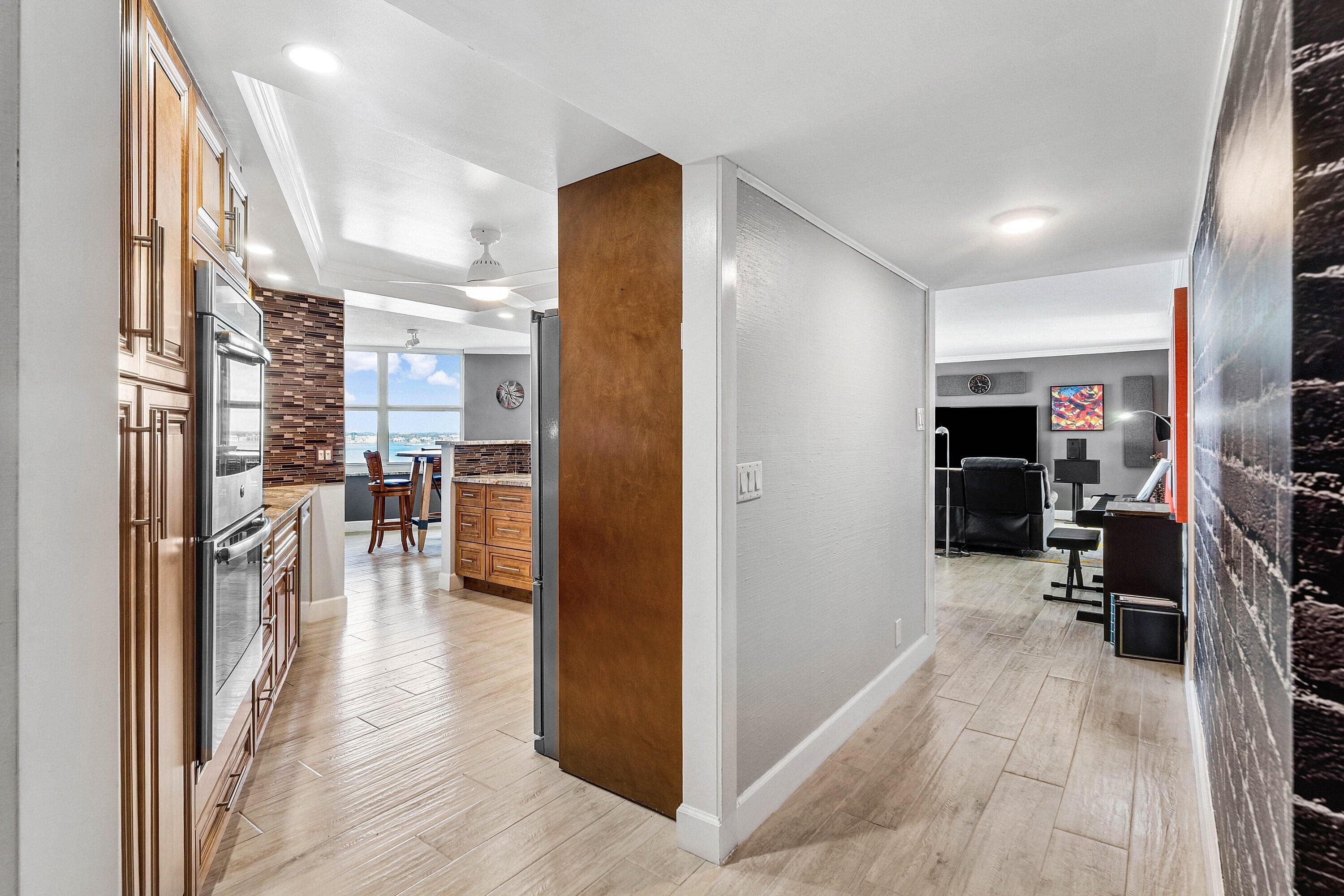 5420 N Ocean Drive, West Palm Beach, FL 33404 — photo 13 of 49