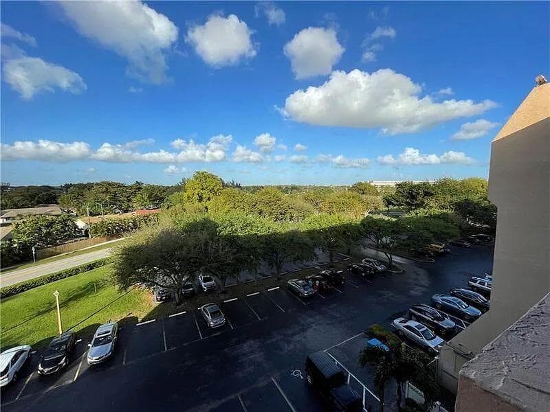 3001 W Rolling Hills 608, Davie, FL 33328 — photo 4 of 24