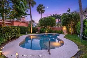 142 Peruvian Avenue 1020, Palm Beach, FL 33480 — photo 23 of 28