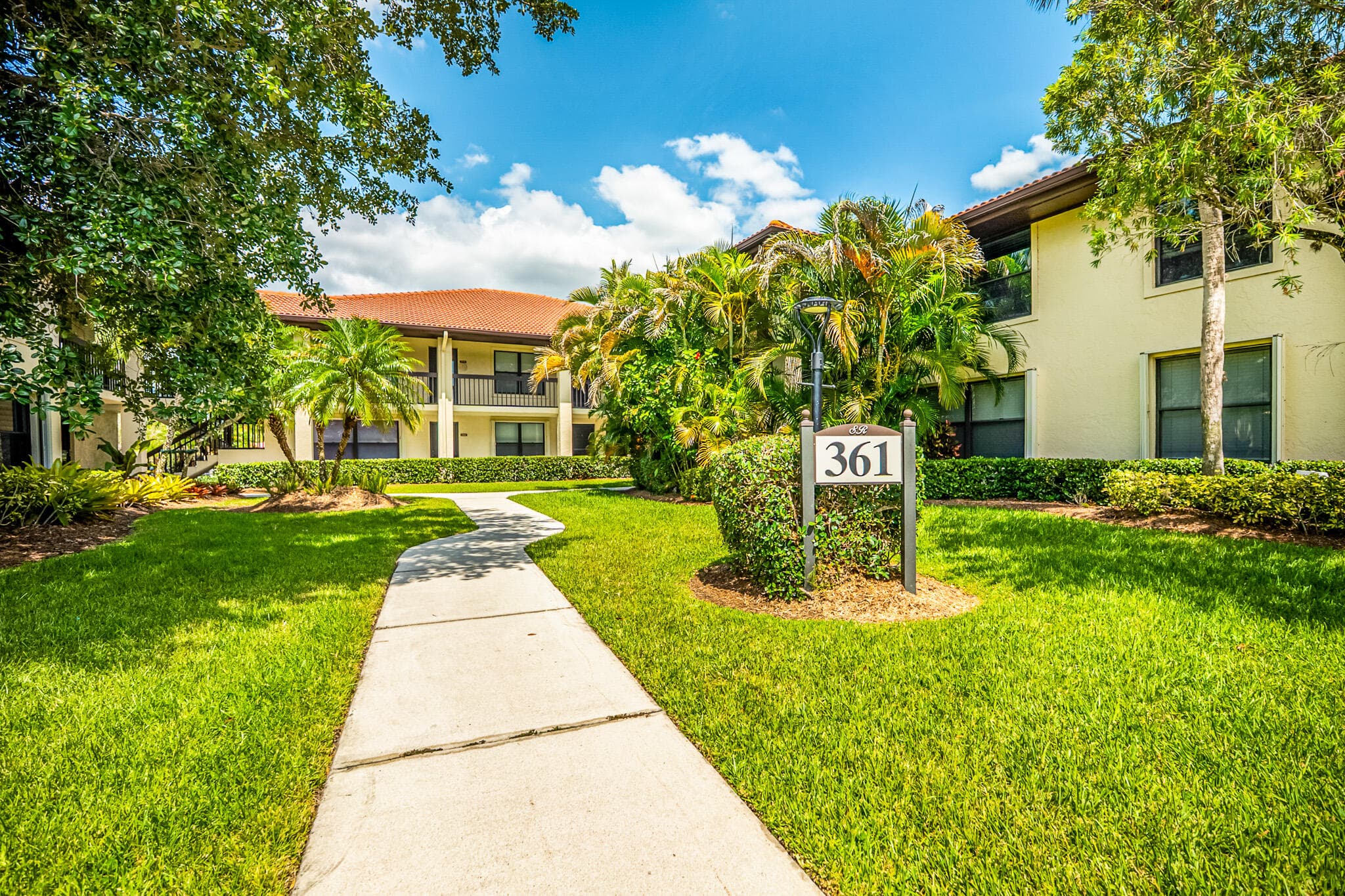 361 SW South River Drive 101, Stuart, FL 34997 — photo 2 of 34