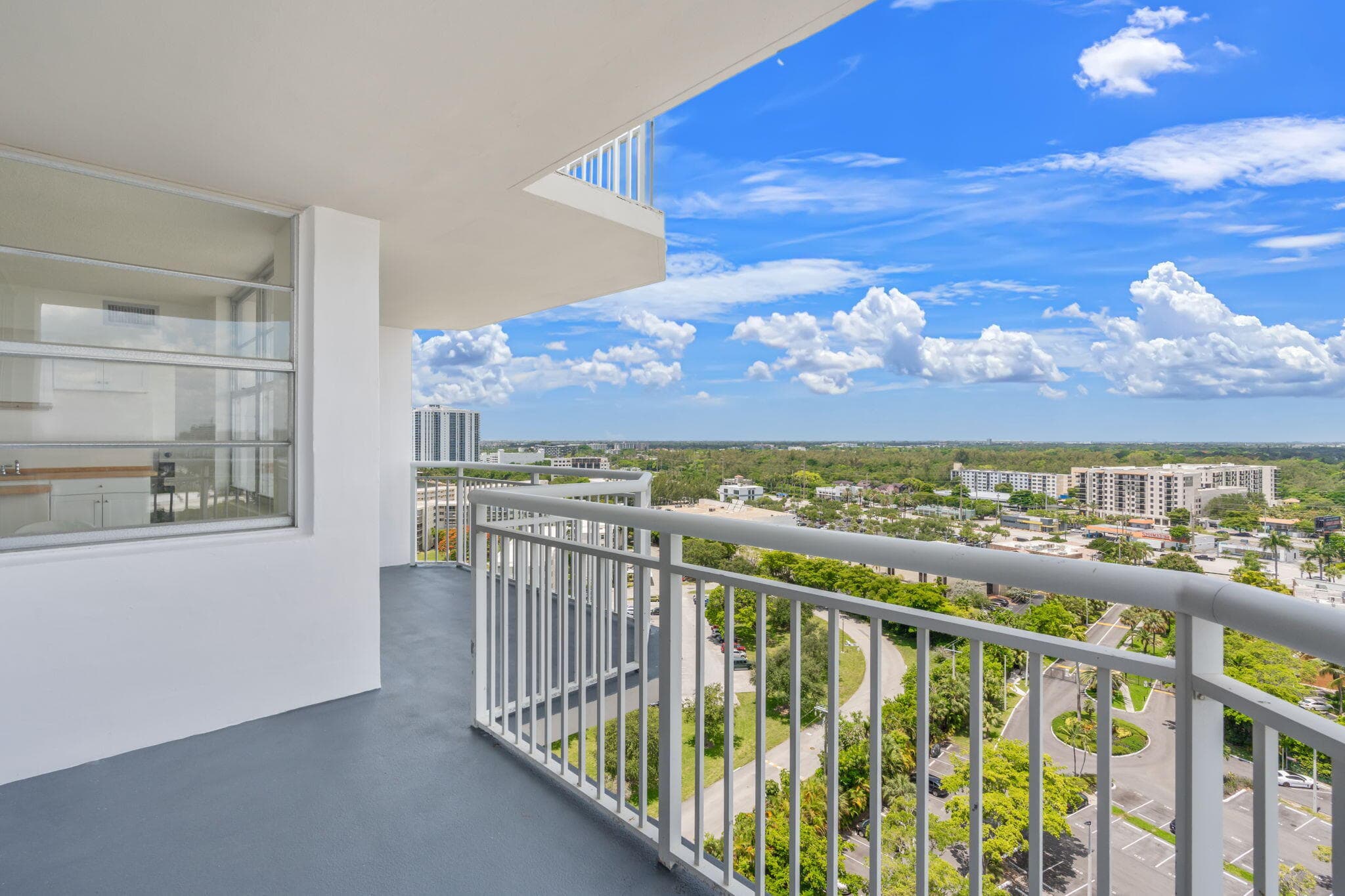 18011 Biscayne Boulevard 1704-1, Aventura, FL 33160 — photo 24 of 41