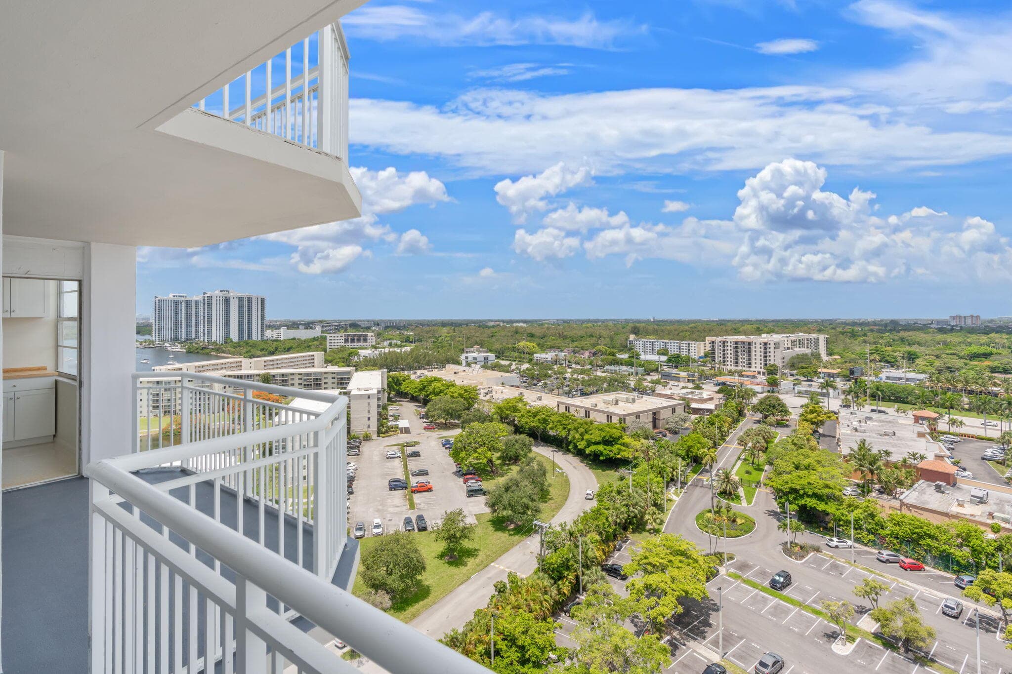 18011 Biscayne Boulevard 1704-1, Aventura, FL 33160 — photo 25 of 41