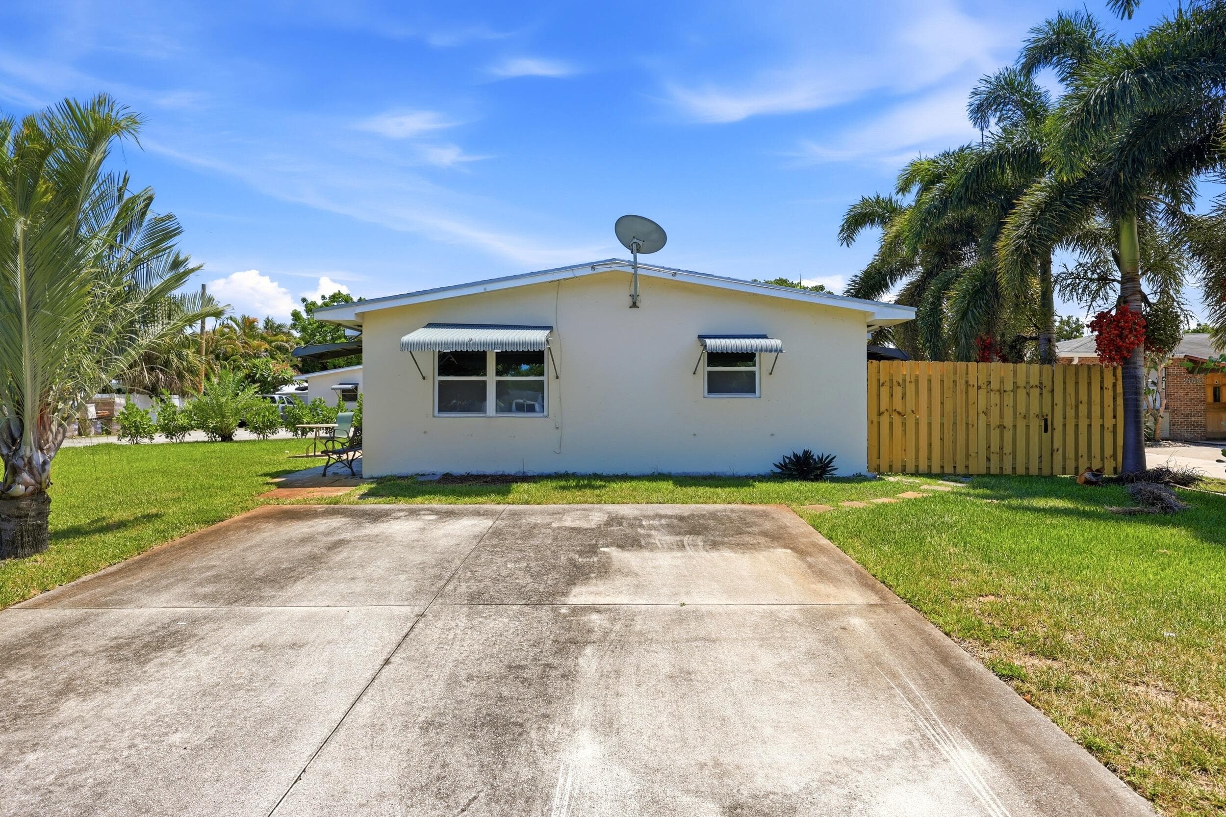 2708 Hinda Road 2708, West Palm Beach, FL 33403 — photo 18 of 20