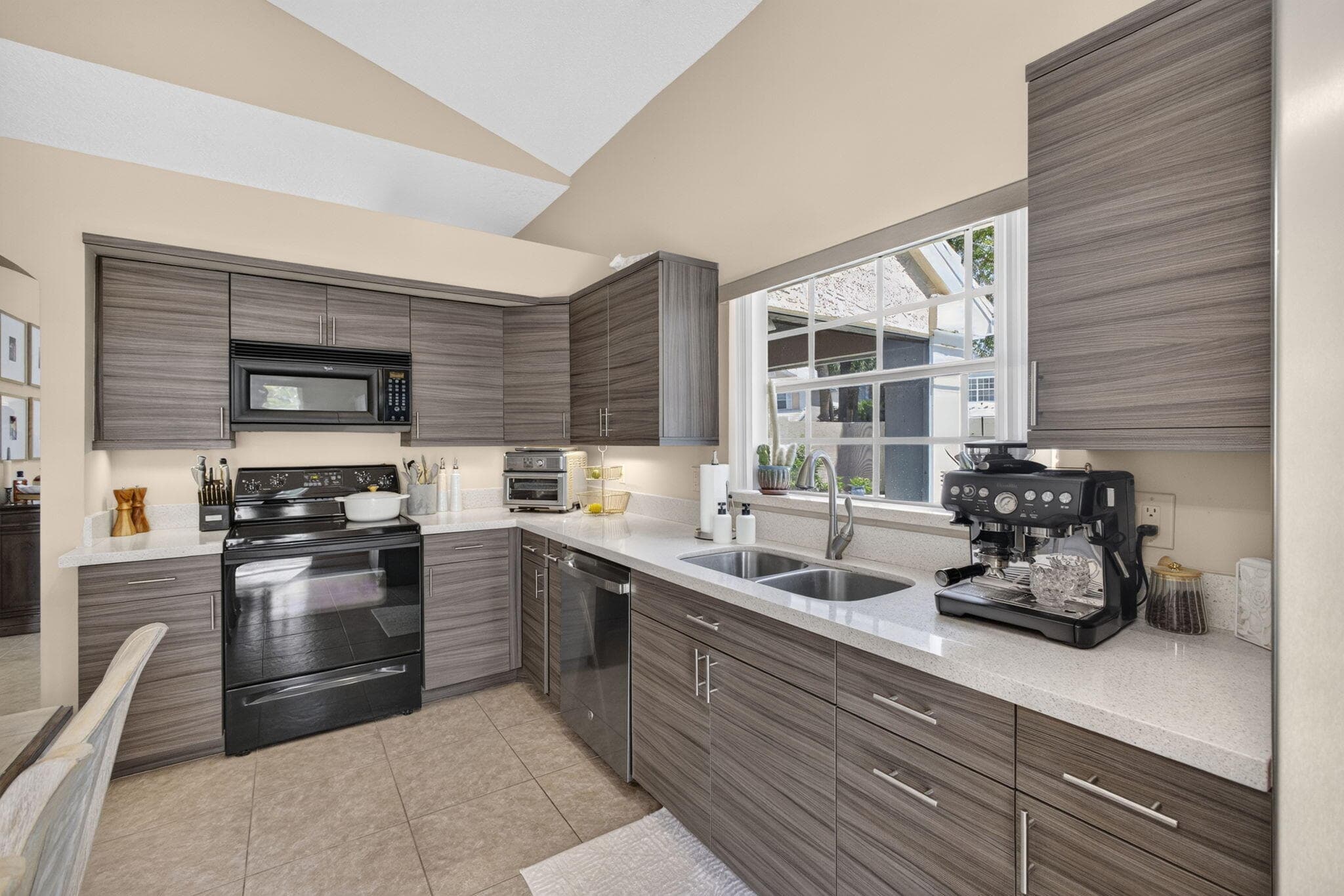33 Selby Lane, Palm Beach Gardens, FL 33418 — photo 23 of 71