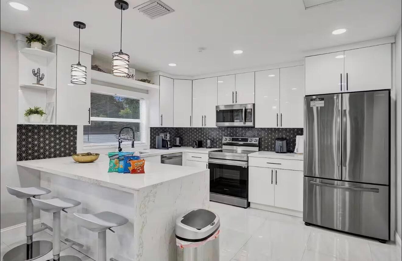 1701 Jefferson Street, Hollywood, FL 33020 — photo 1 of 26
