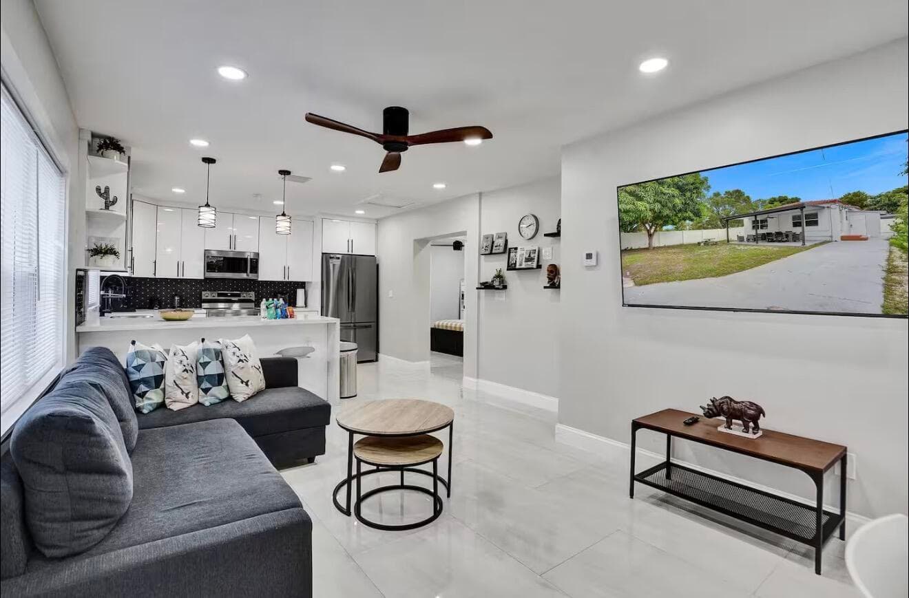 1701 Jefferson Street, Hollywood, FL 33020 — photo 4 of 26