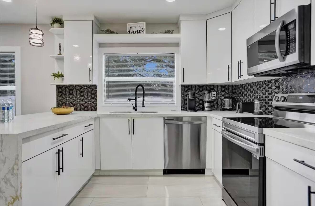 1701 Jefferson Street, Hollywood, FL 33020 — photo 11 of 26