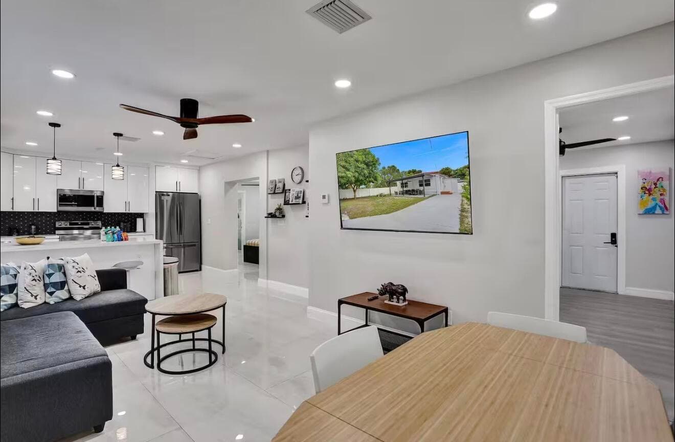 1701 Jefferson Street, Hollywood, FL 33020 — photo 13 of 26