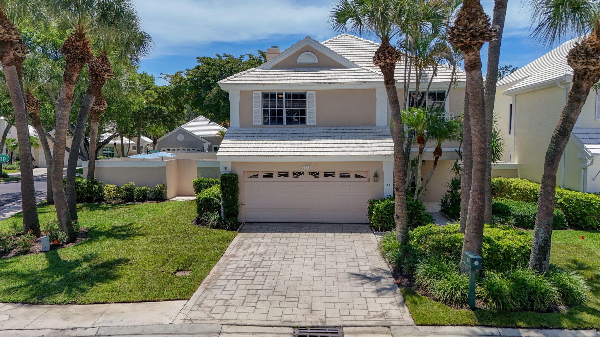 33 Selby Lane, Palm Beach Gardens, FL 33418 — photo 2 of 71