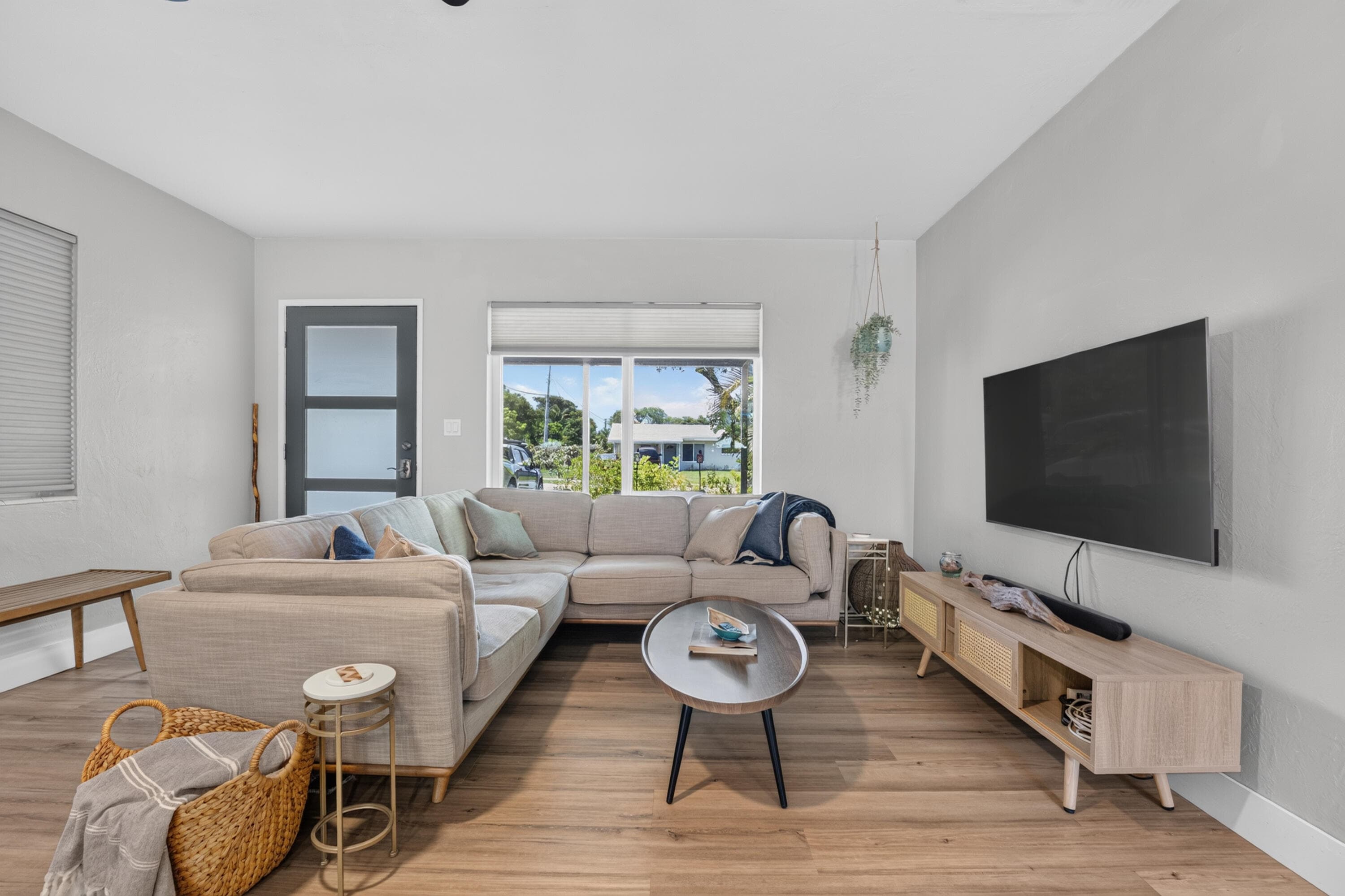 510 NE 8th Street, Pompano Beach, FL 33060 — photo 5 of 45