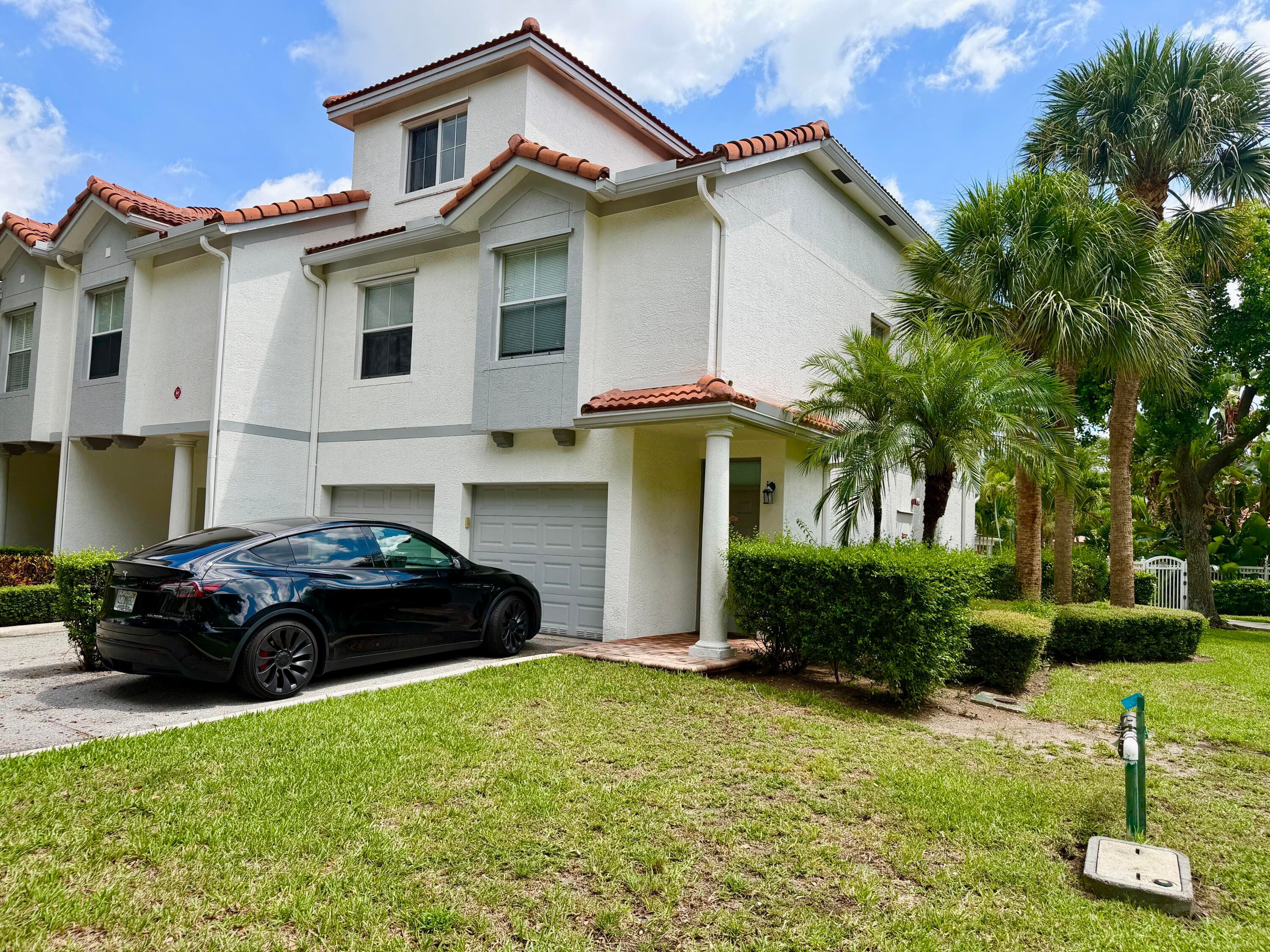2010 Alta Meadows Lane 209, Delray Beach, FL 33444 — photo 1 of 35