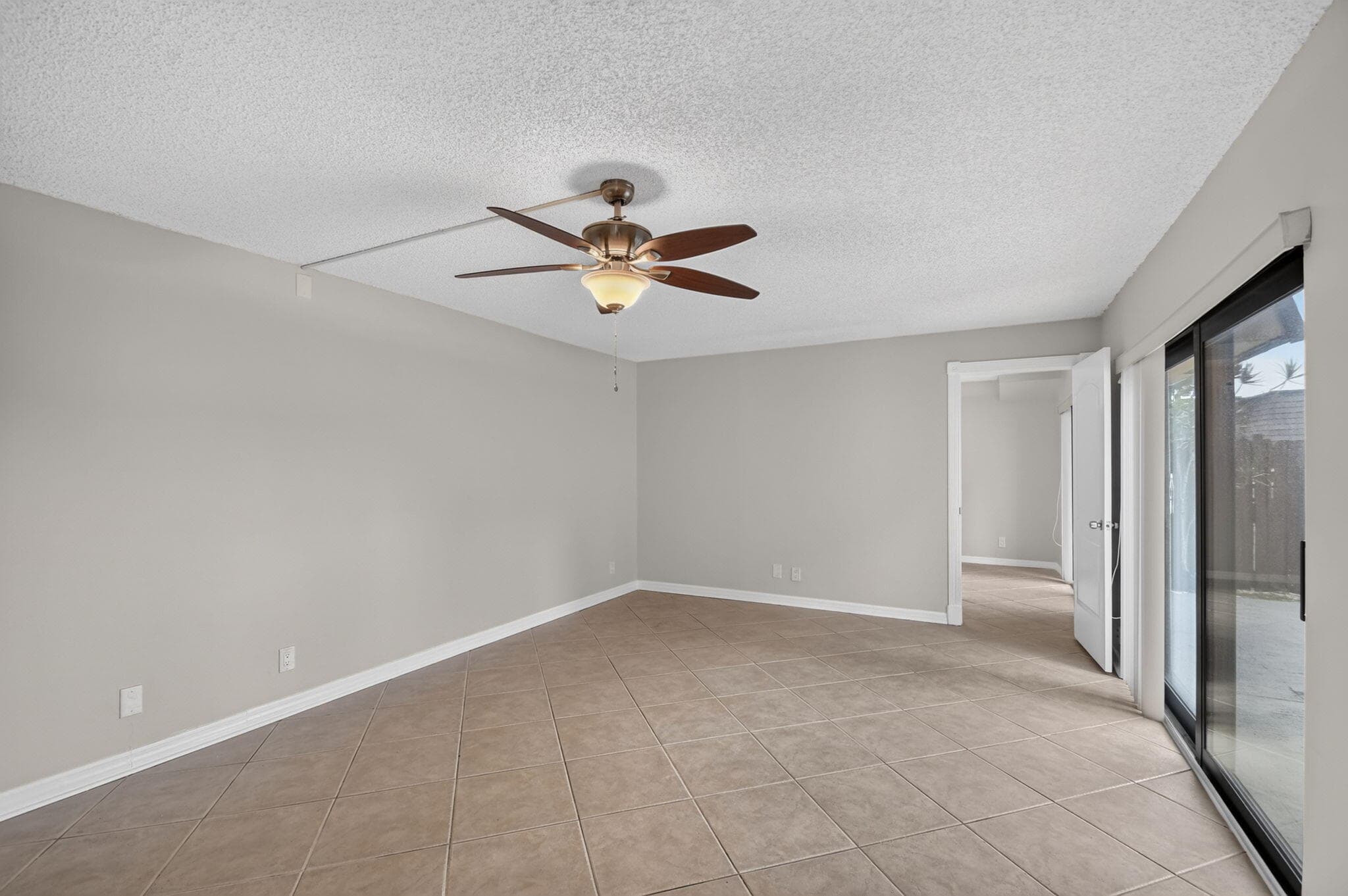 744 Springdale Circle, Palm Springs, FL 33461 — photo 8 of 40