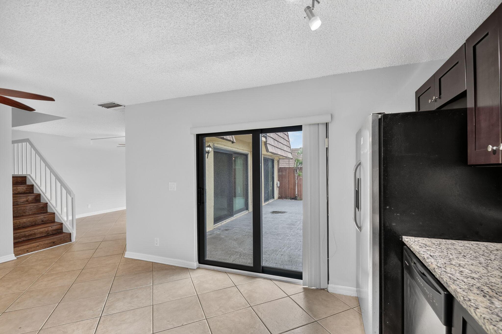 744 Springdale Circle, Palm Springs, FL 33461 — photo 14 of 40