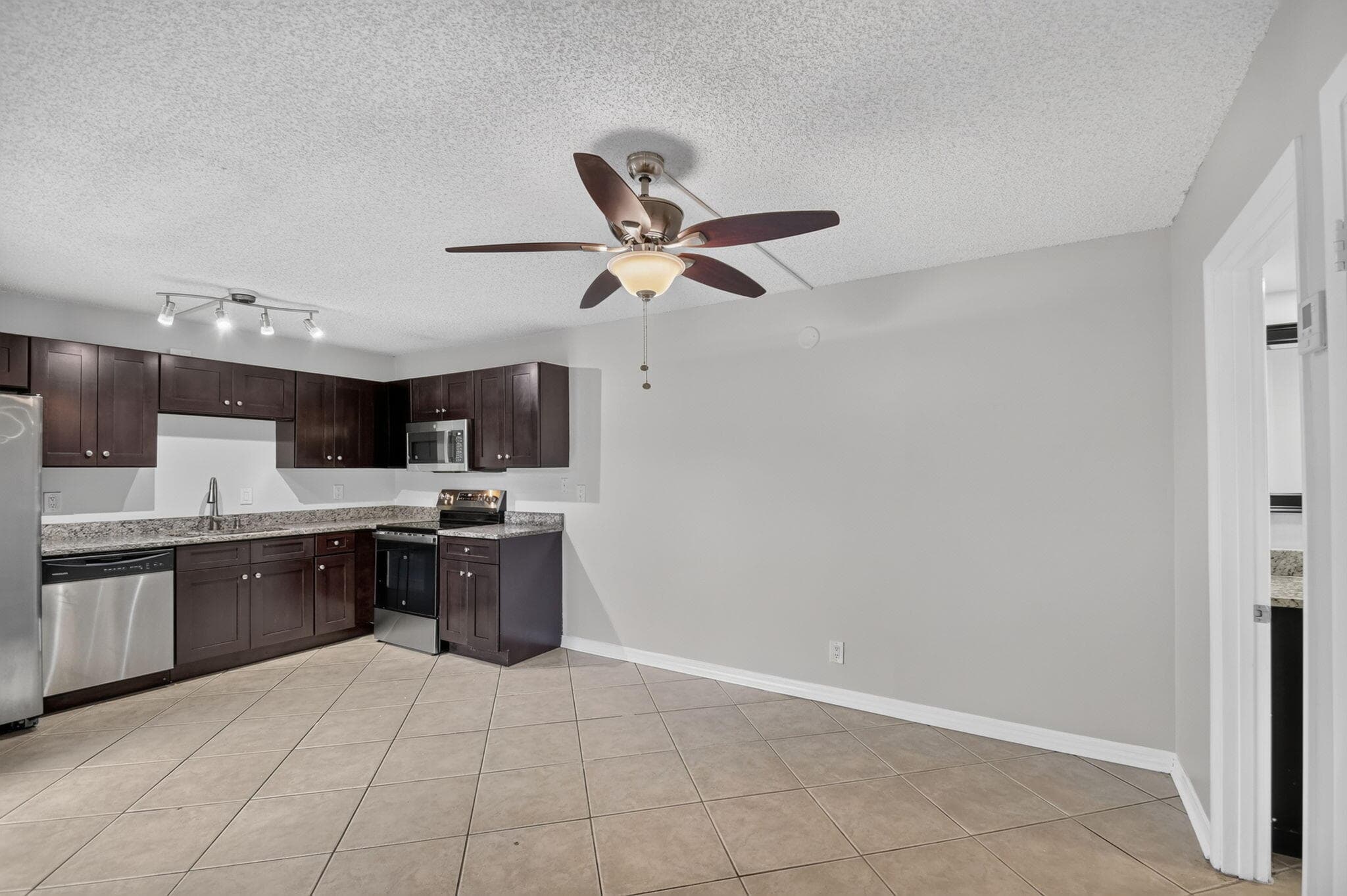 744 Springdale Circle, Palm Springs, FL 33461 — photo 10 of 40