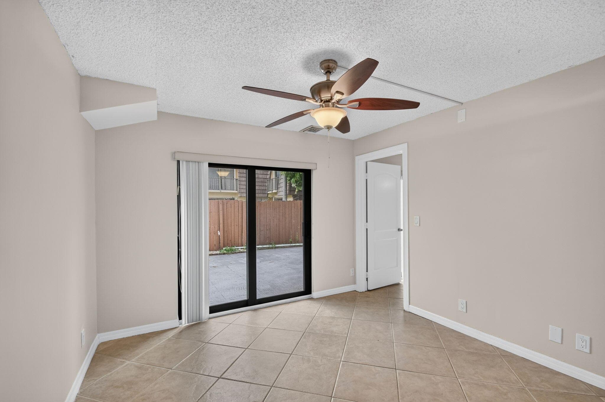 744 Springdale Circle, Palm Springs, FL 33461 — photo 20 of 40