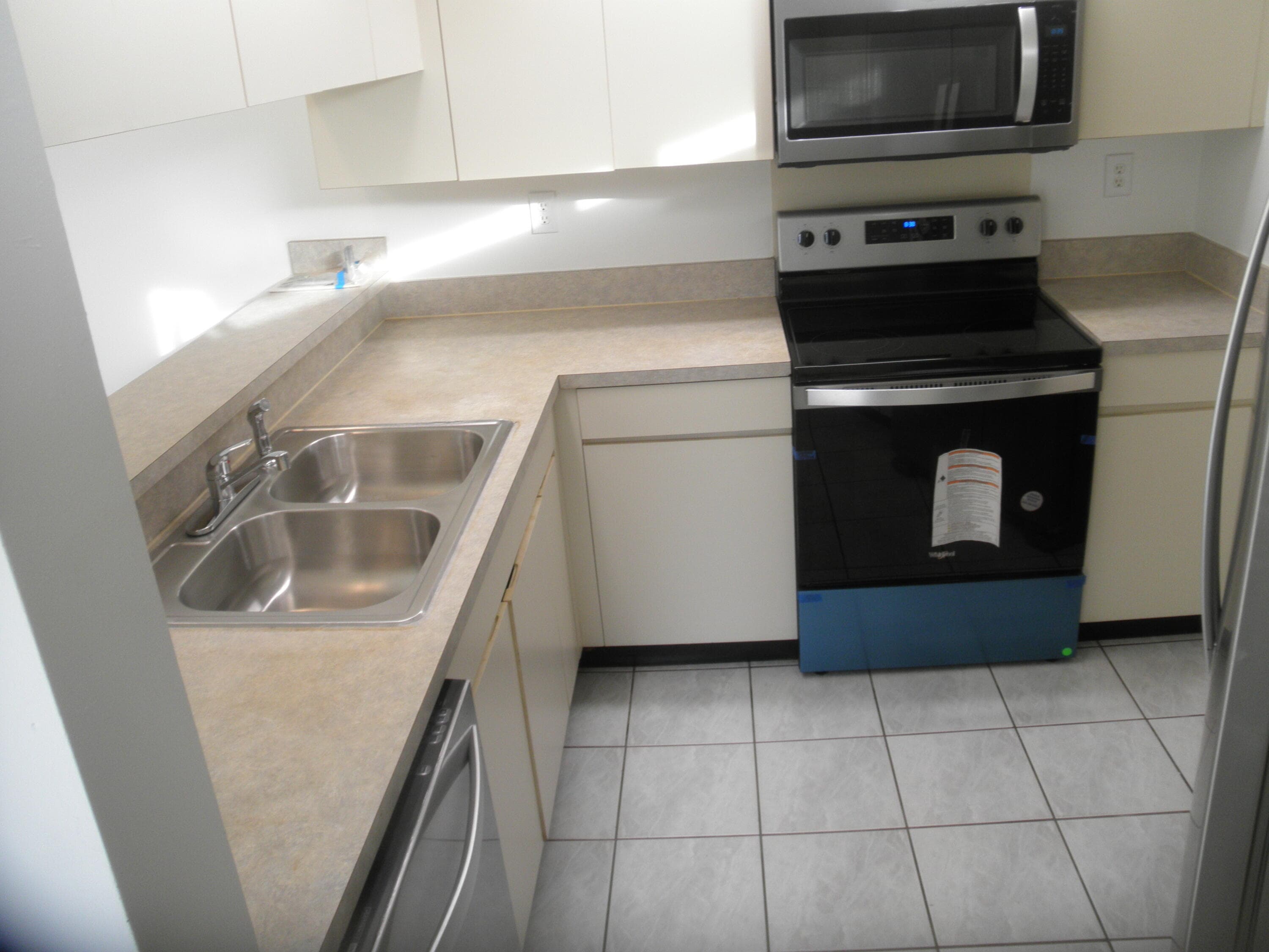 3896 Victoria Drive, West Palm Beach, FL 33406 — photo 4 of 13