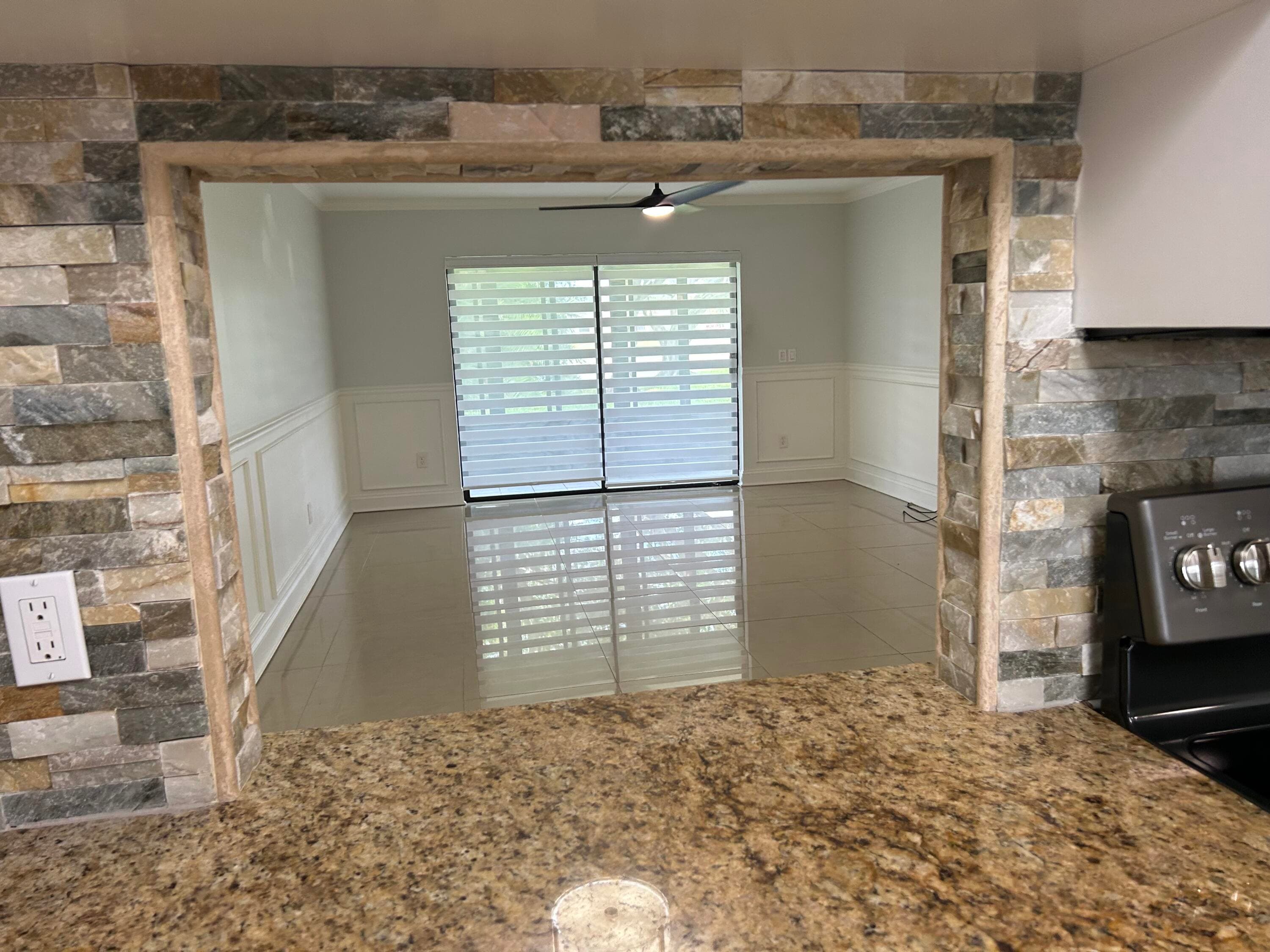 140 Lake Nancy Lane 115, West Palm Beach, FL 33411 — photo 2 of 33