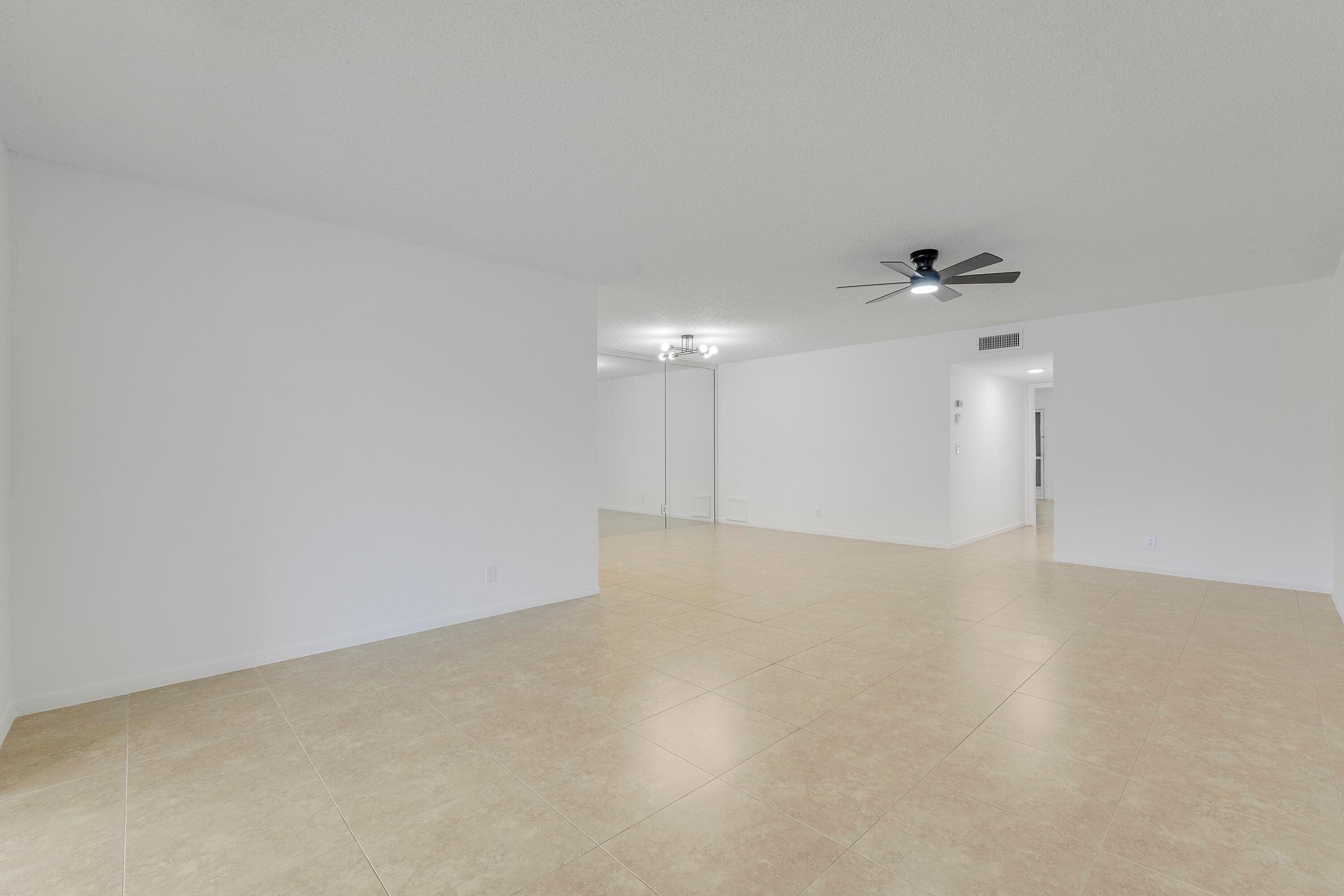 1142 W Circle Ter Terrace W C, Delray Beach, FL 33445 — photo 7 of 27