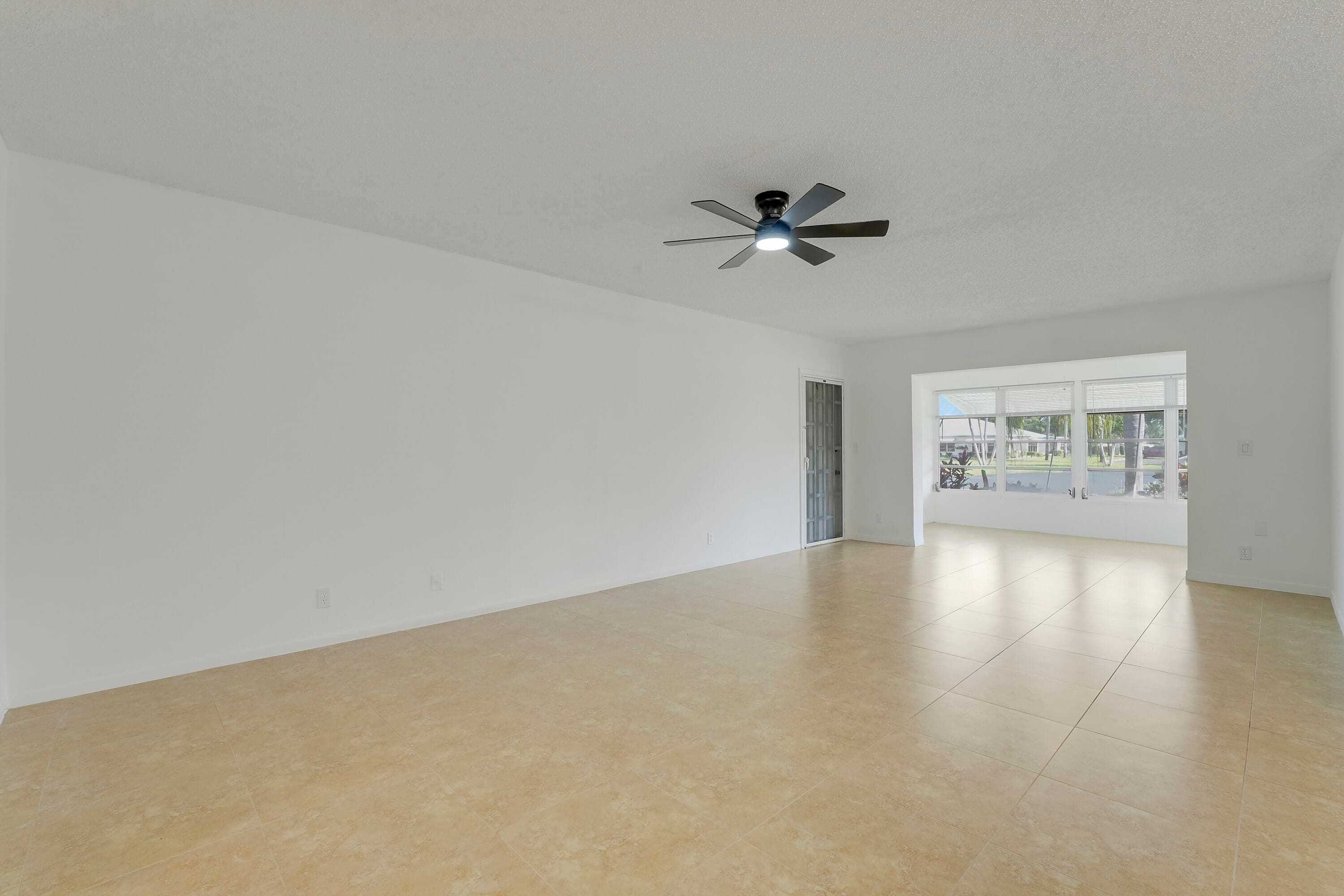 1142 W Circle Ter Terrace W C, Delray Beach, FL 33445 — photo 9 of 27