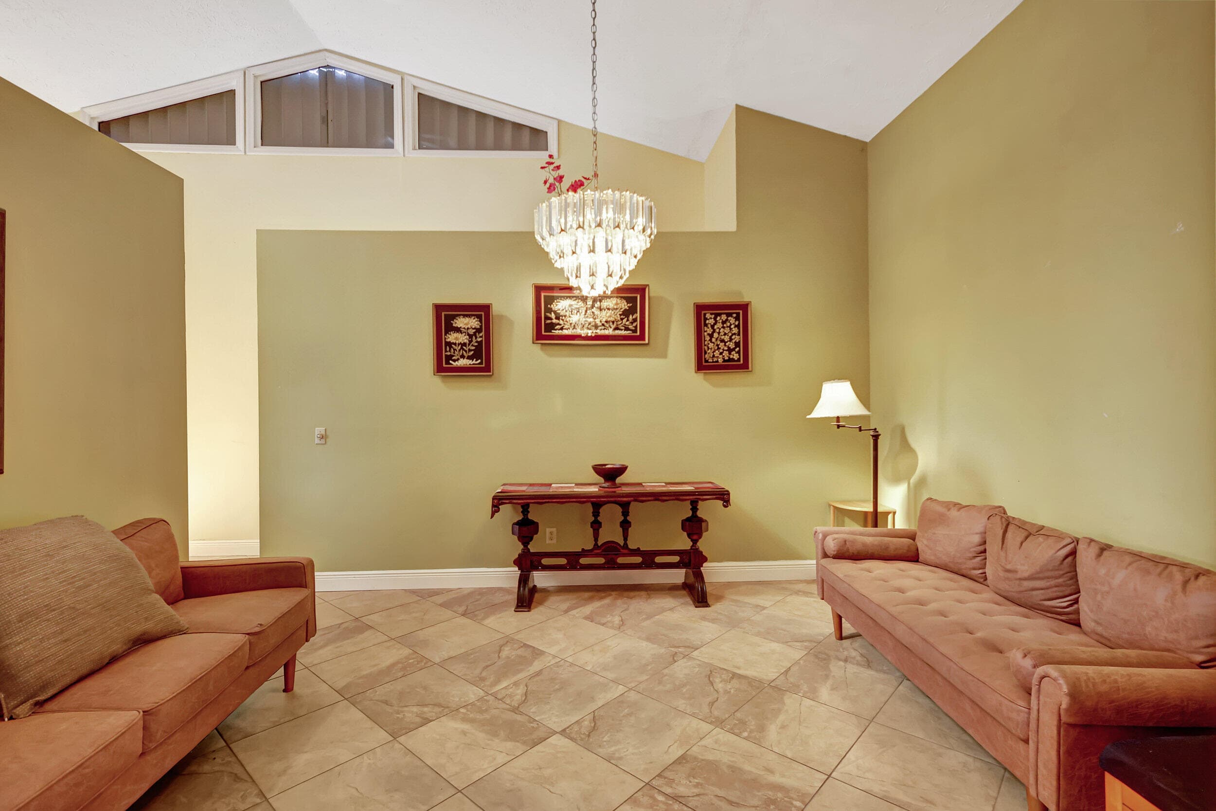 137 Queens Road, Fort Pierce, FL 34949 — photo 5 of 36