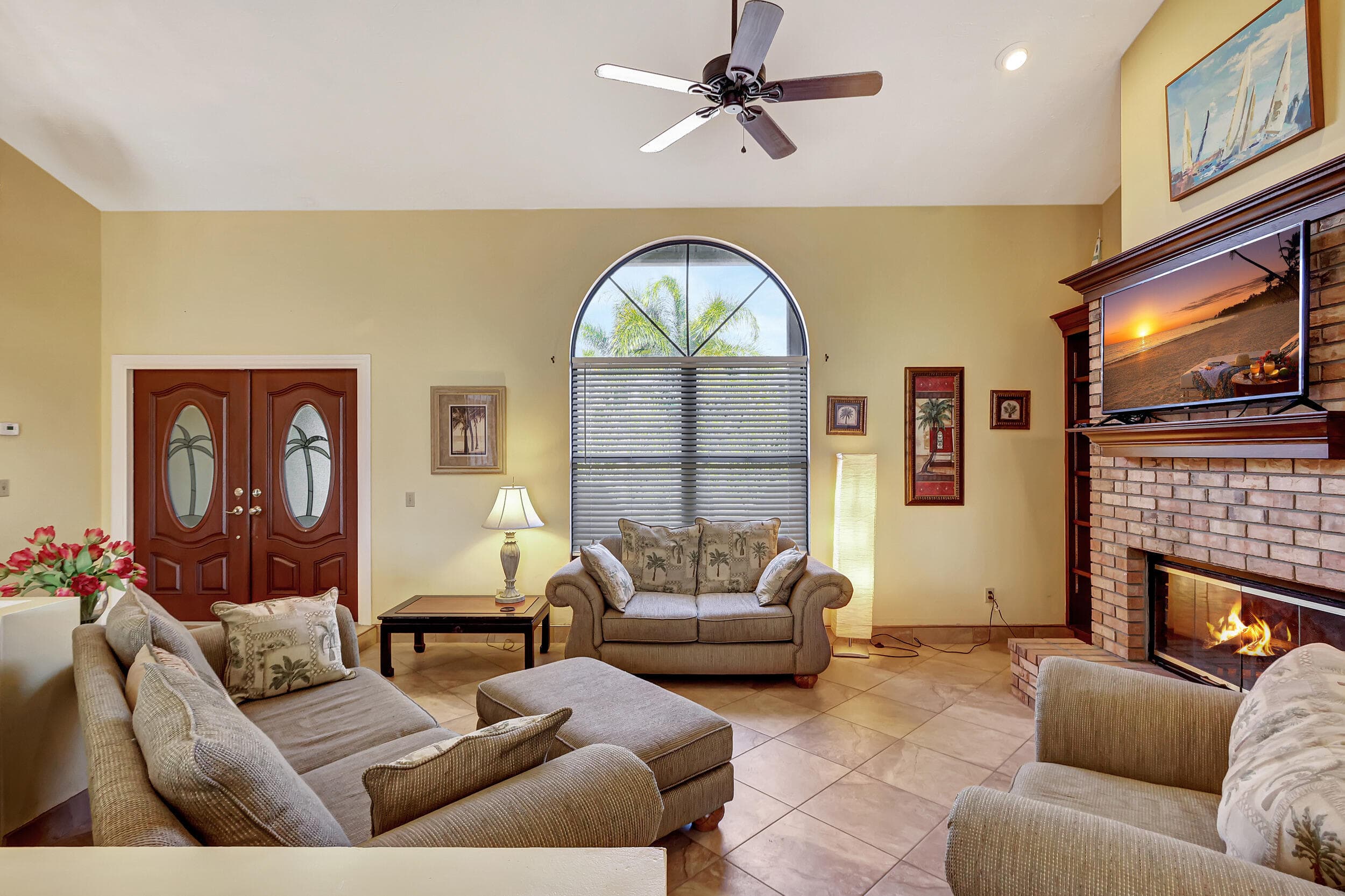 137 Queens Road, Fort Pierce, FL 34949 — photo 7 of 36