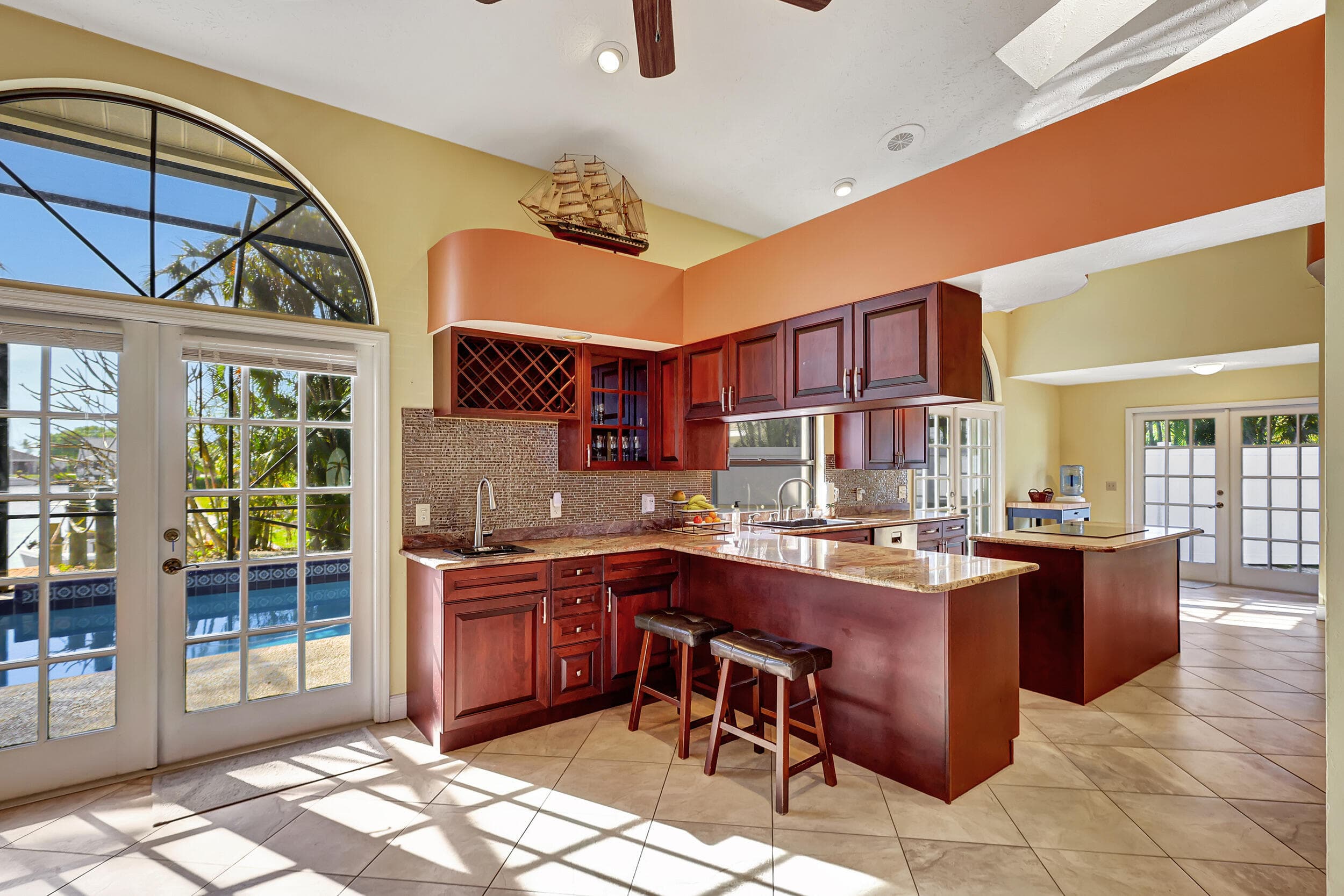 137 Queens Road, Fort Pierce, FL 34949 — photo 15 of 36