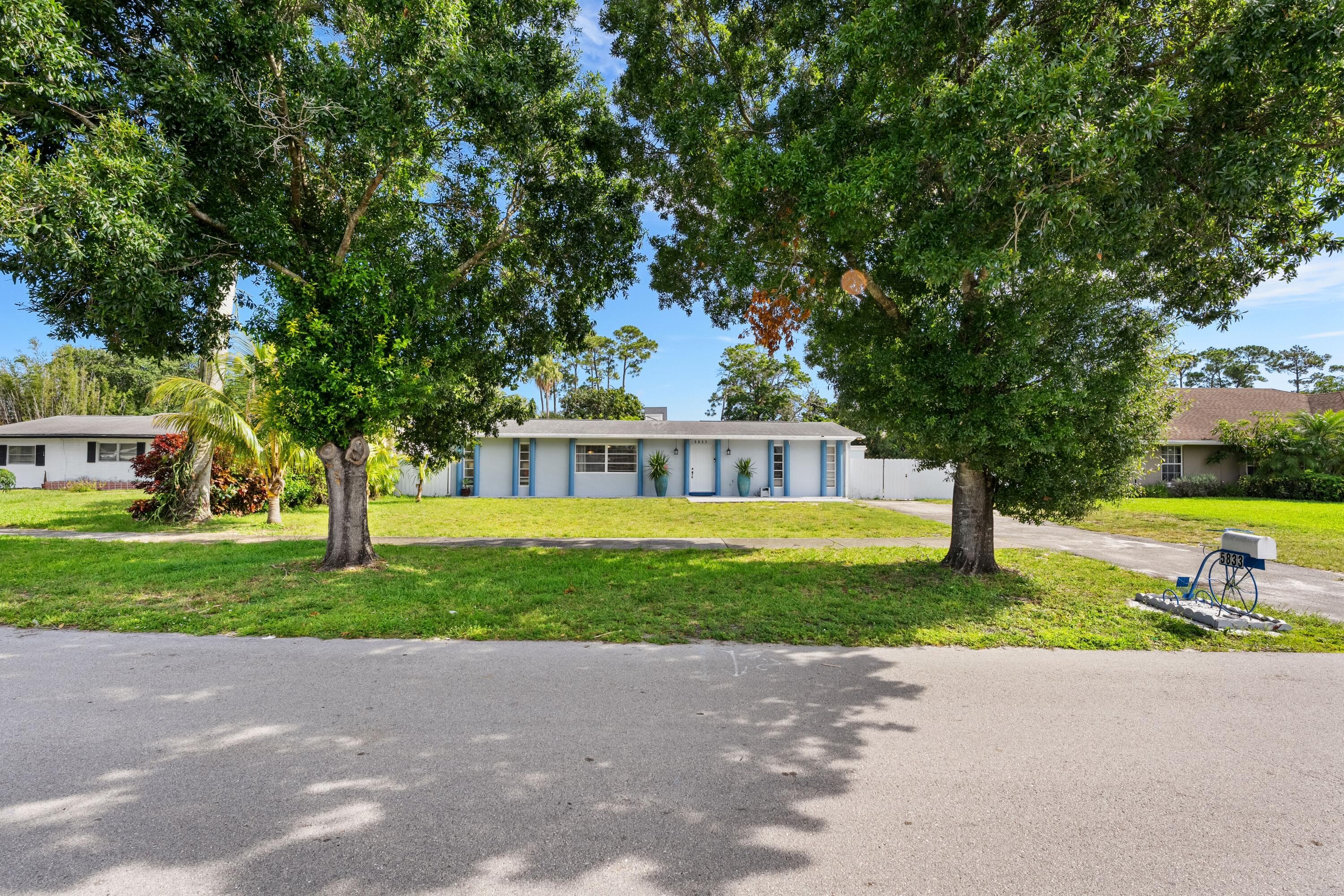 5833 Fair Green Road, West Palm Beach, FL 33417 — photo 3 of 45