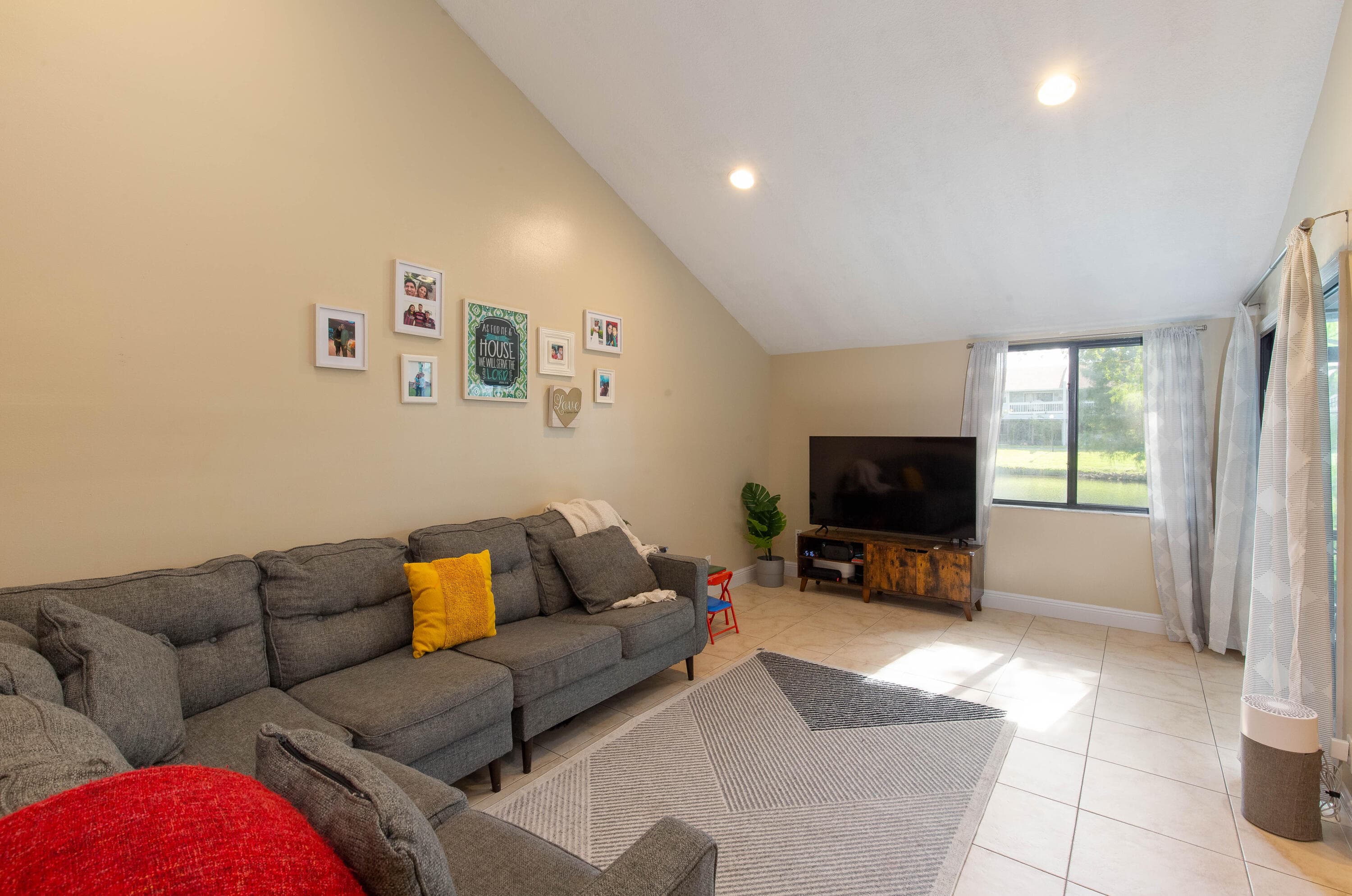 1599 Woodbridge Lakes Circle, West Palm Beach, FL 33406 — photo