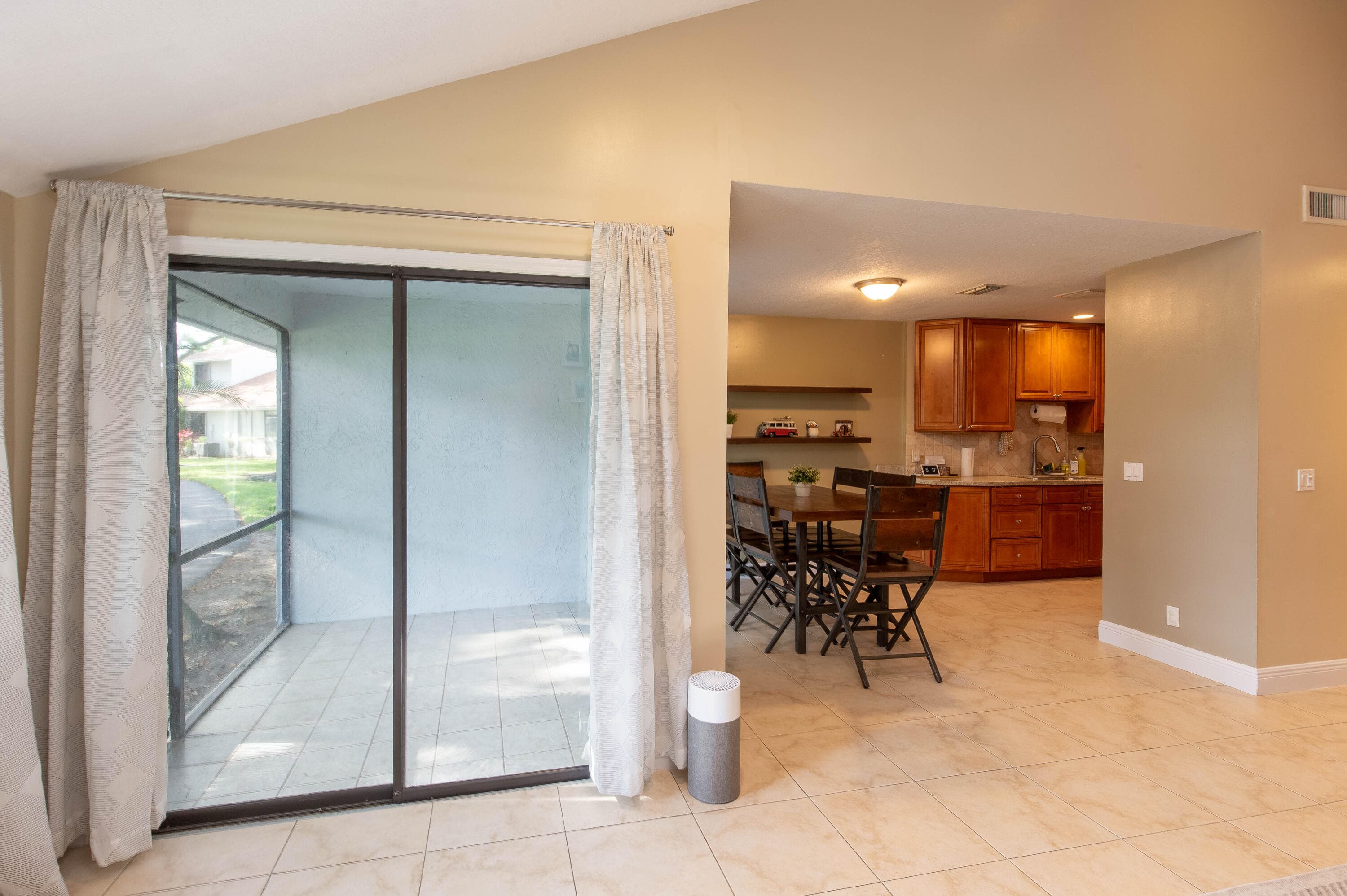 1599 Woodbridge Lakes Circle, West Palm Beach, FL 33406 — photo 3 of 38