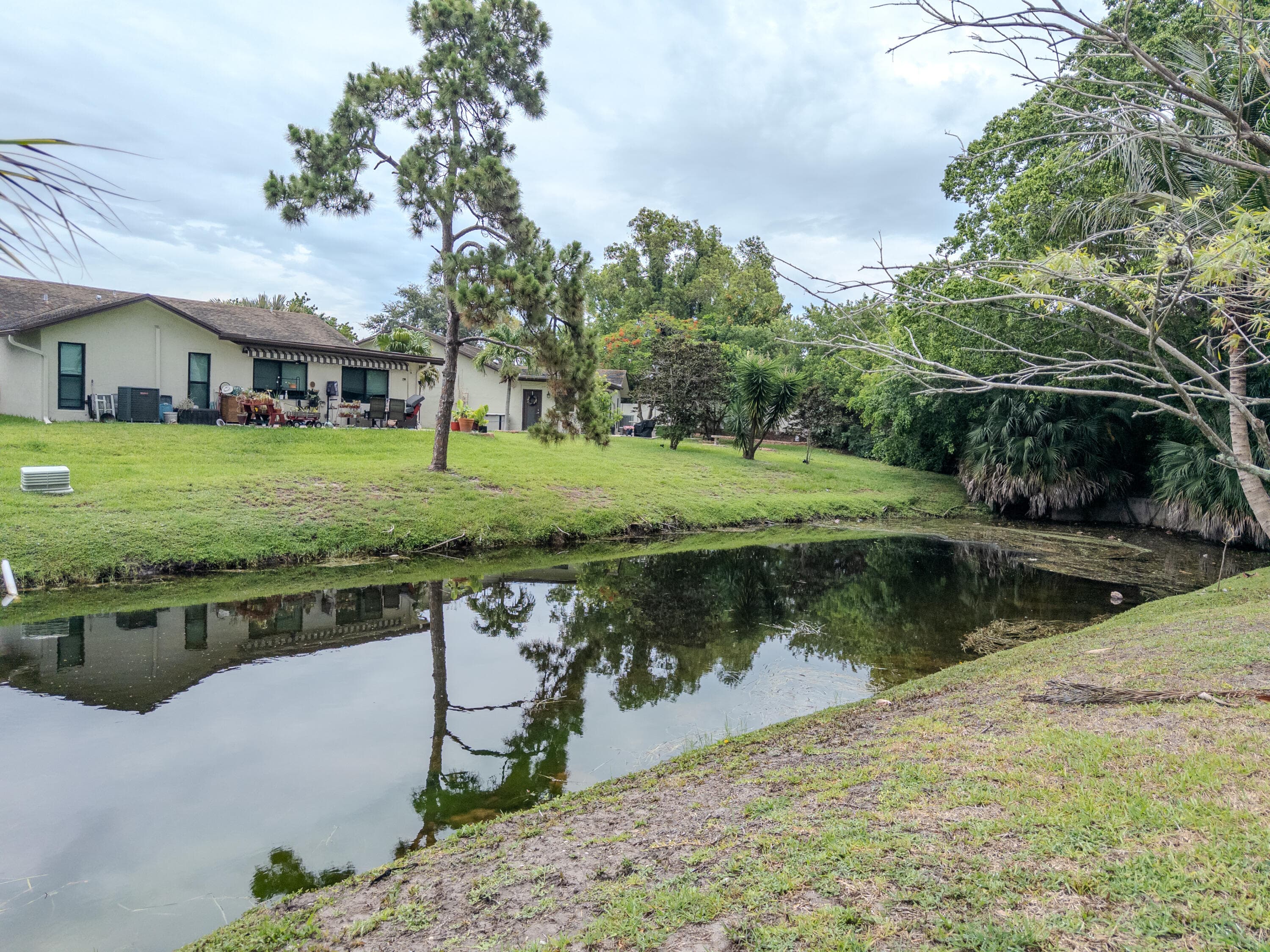 2011 E Discovery Cir E, Deerfield Beach, FL 33442 — photo 41 of 42
