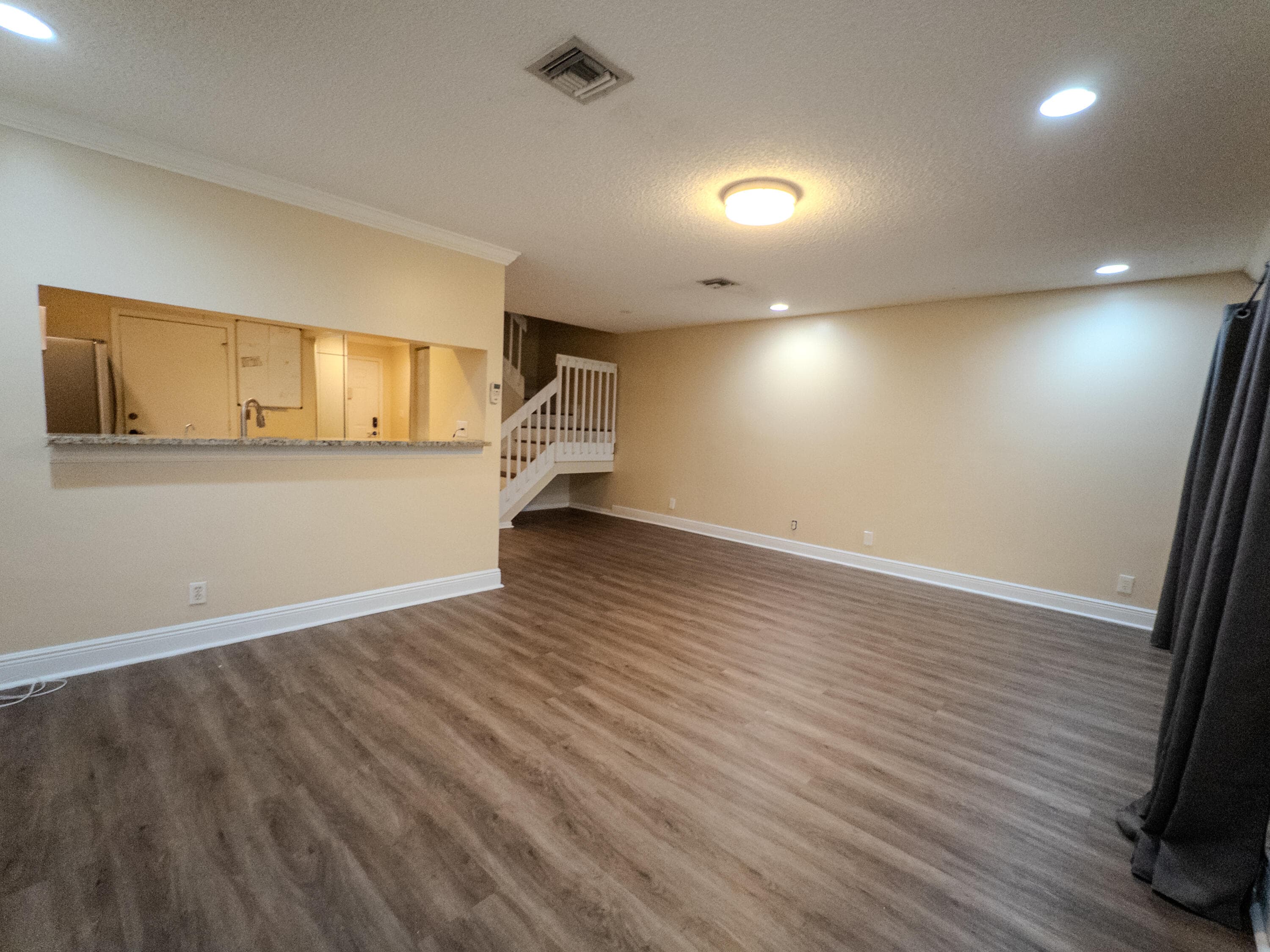 2011 E Discovery Cir E, Deerfield Beach, FL 33442 — photo 16 of 42