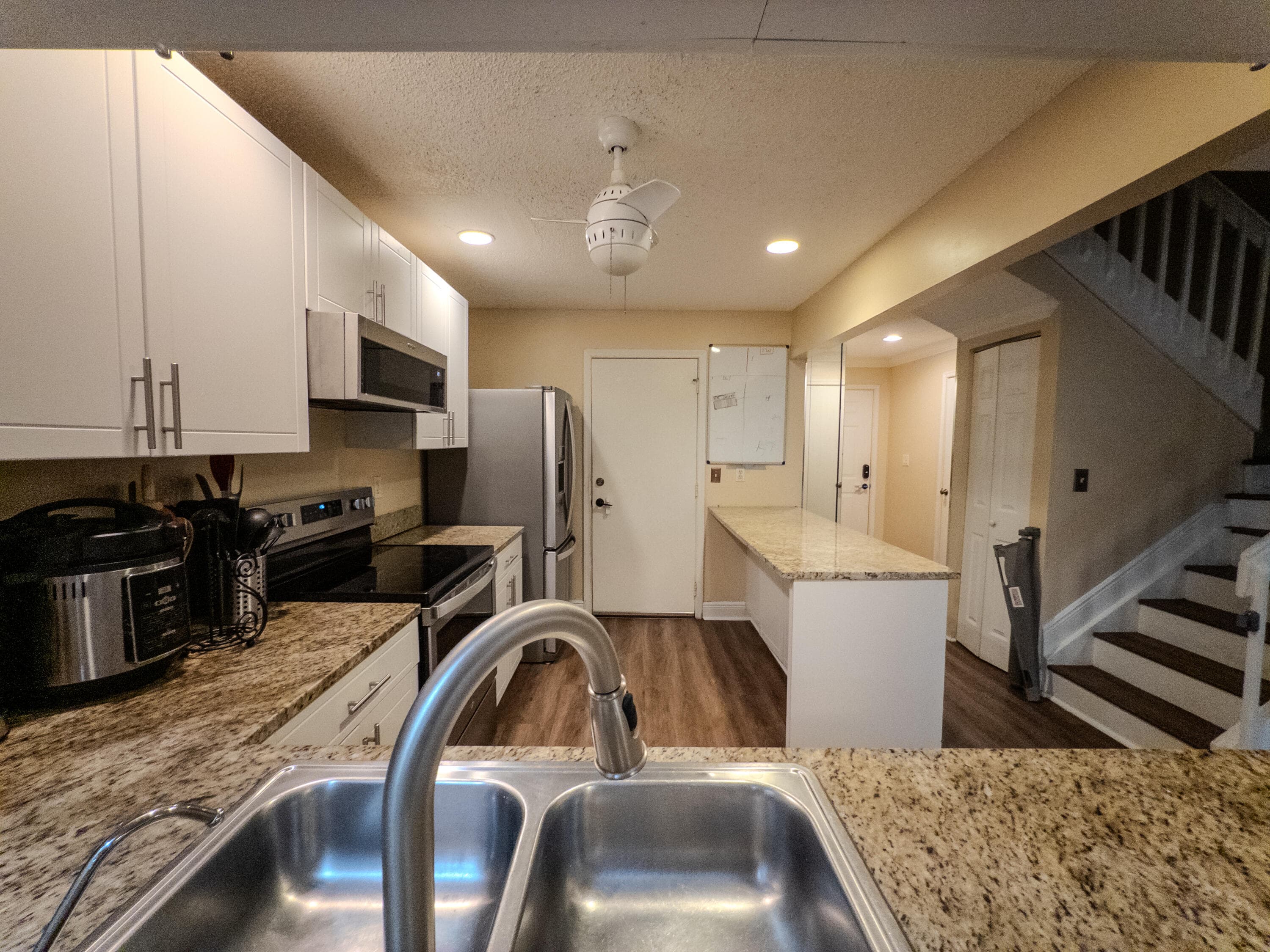 2011 E Discovery Cir E, Deerfield Beach, FL 33442 — photo 12 of 42