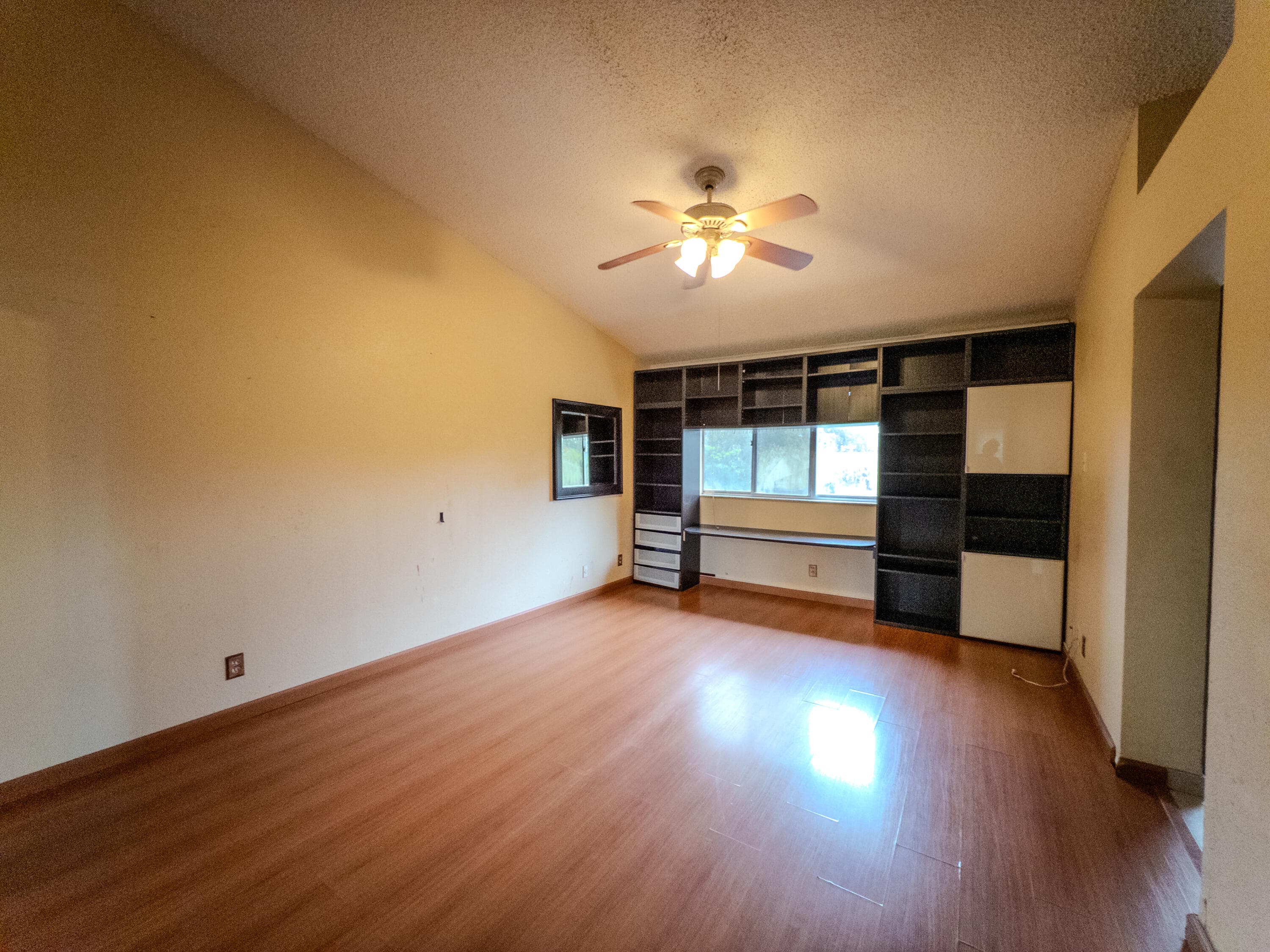 2011 E Discovery Cir E, Deerfield Beach, FL 33442 — photo 27 of 42