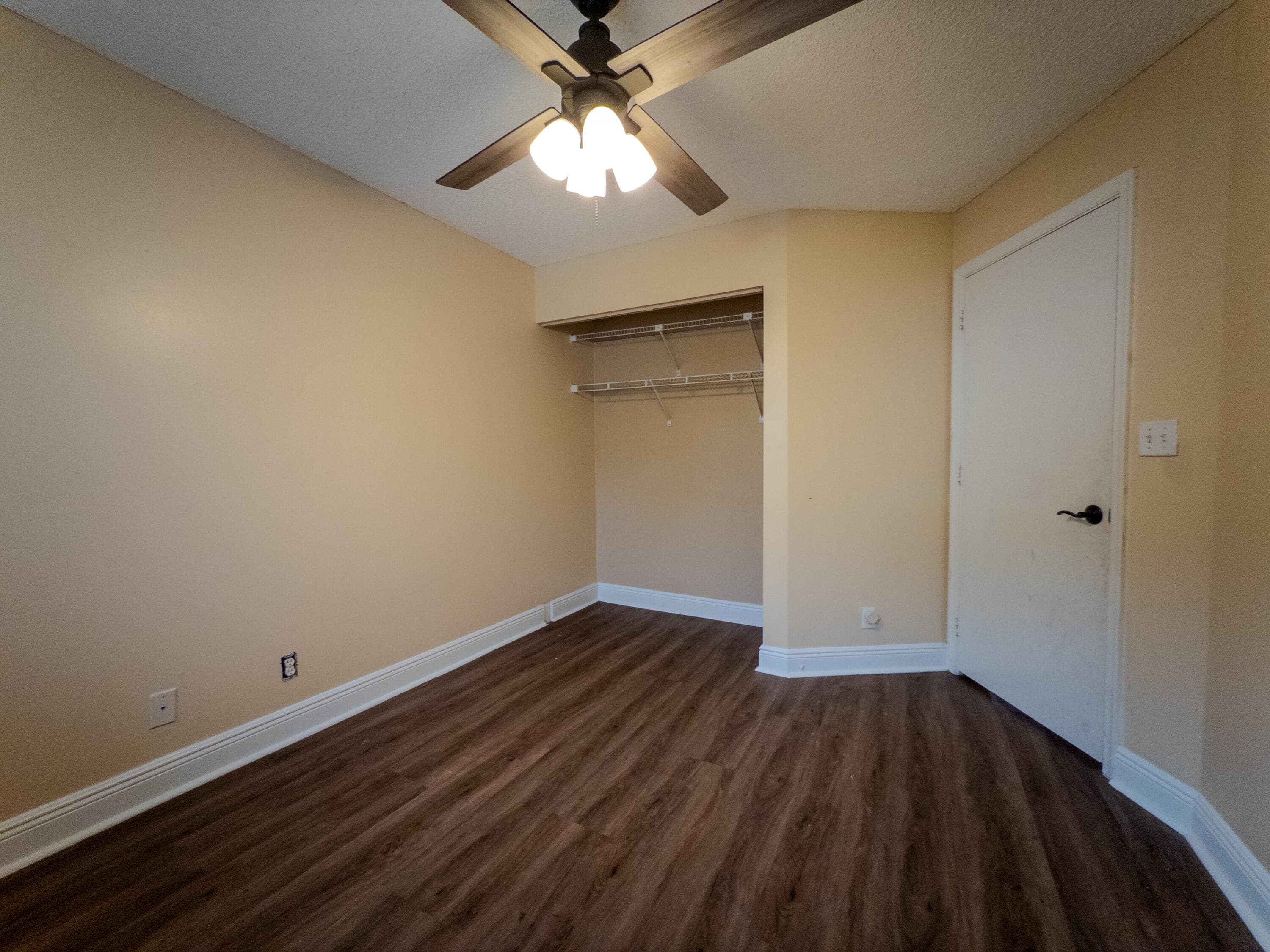 2011 E Discovery Cir E, Deerfield Beach, FL 33442 — photo 34 of 42