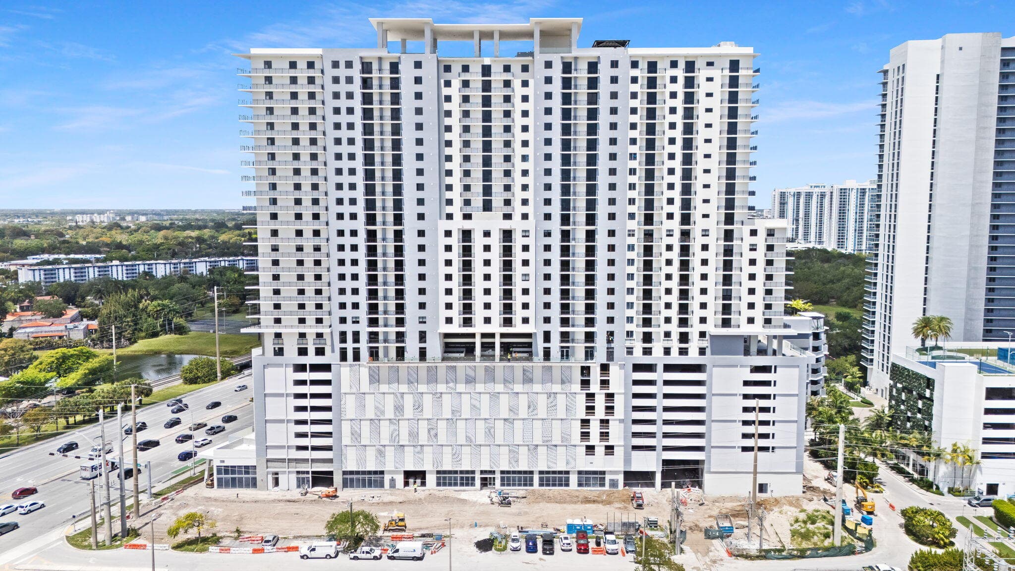 16375 Biscayne Boulevard, North Miami Beach, FL 33160 — photo 1 of 16