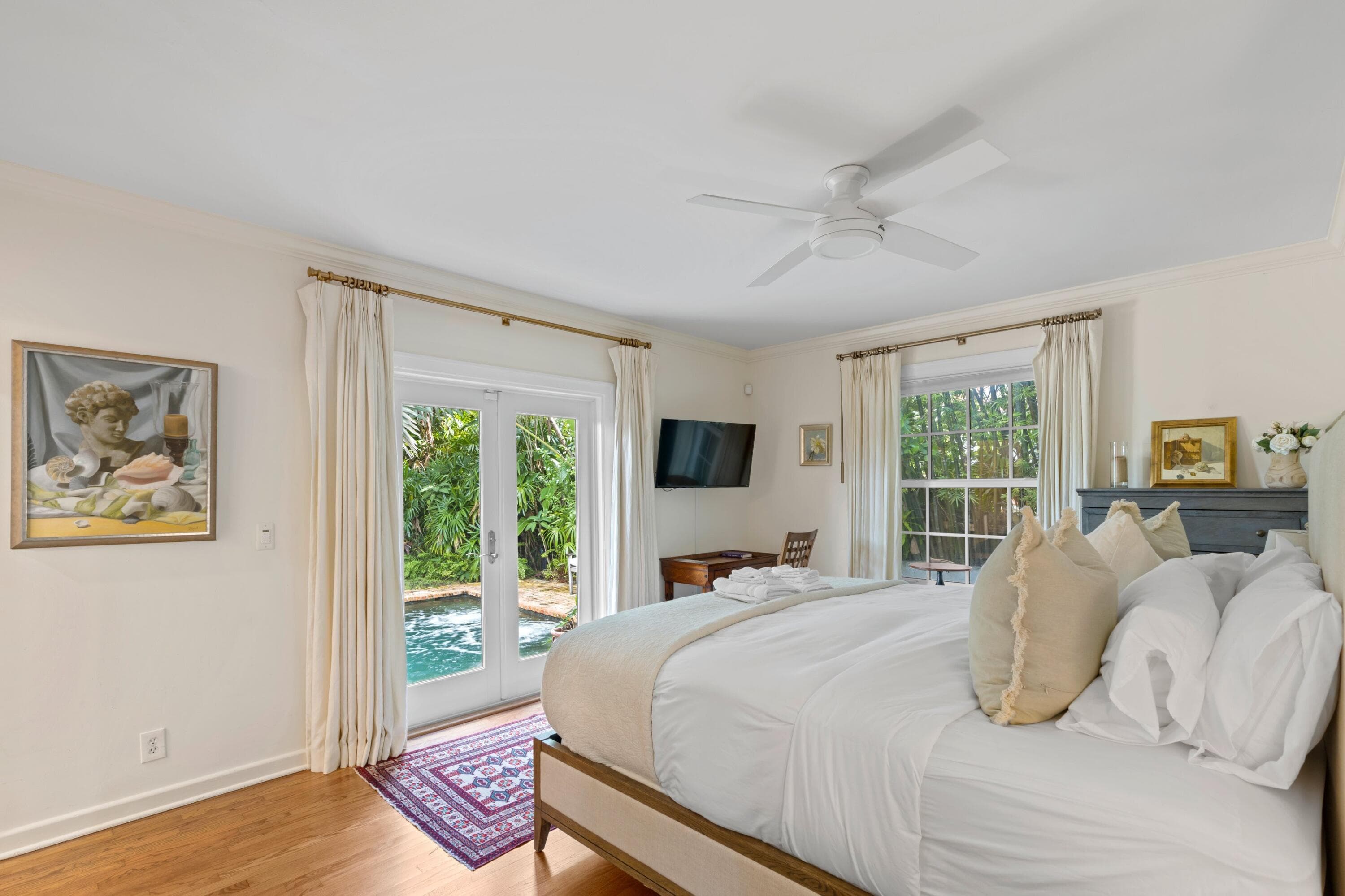 733 Sunset Road, West Palm Beach, FL 33401 — photo 13 of 32