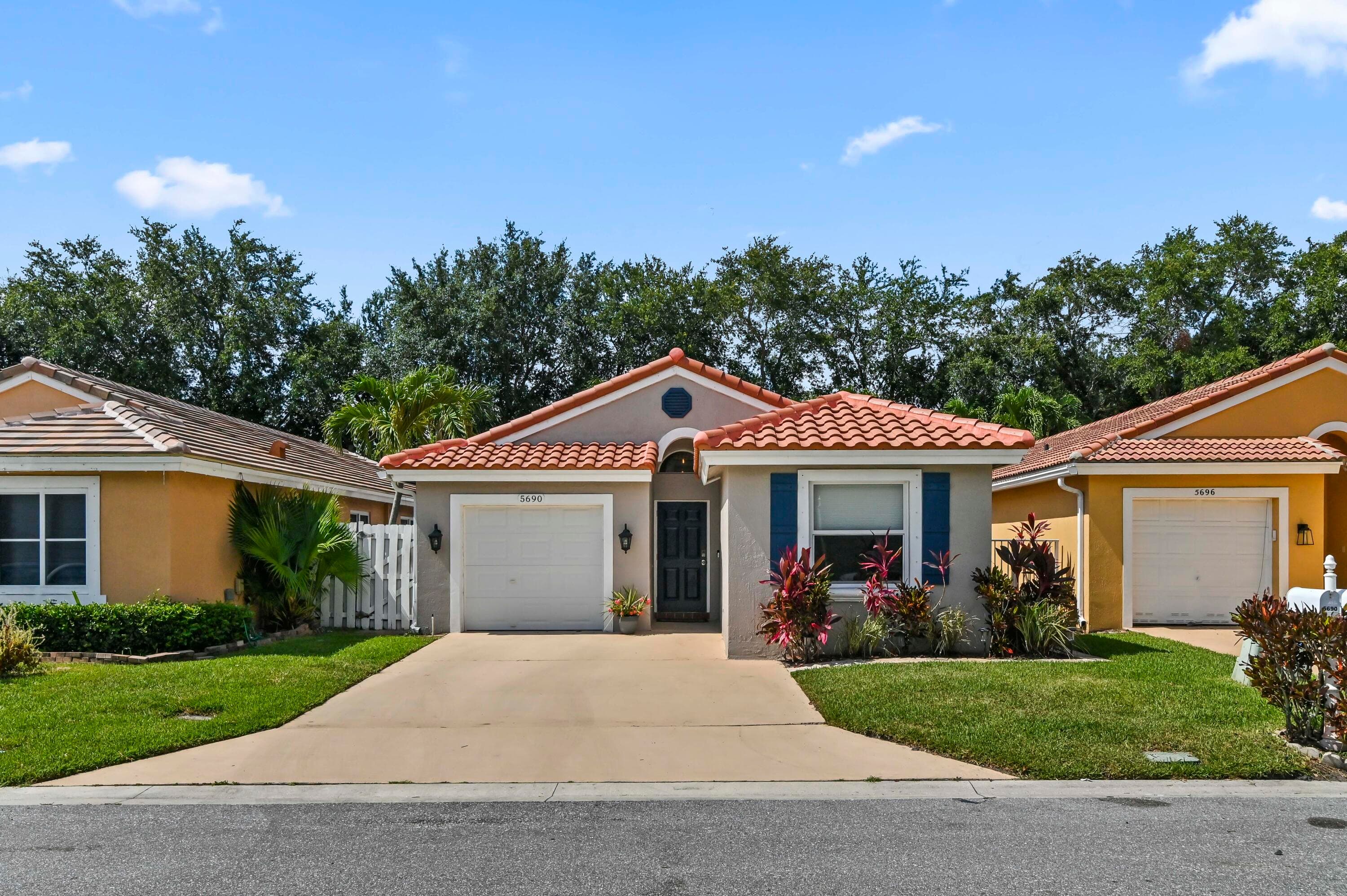 5690 Green Island Drive, Lake Worth, FL 33463 — photo 1 of 22
