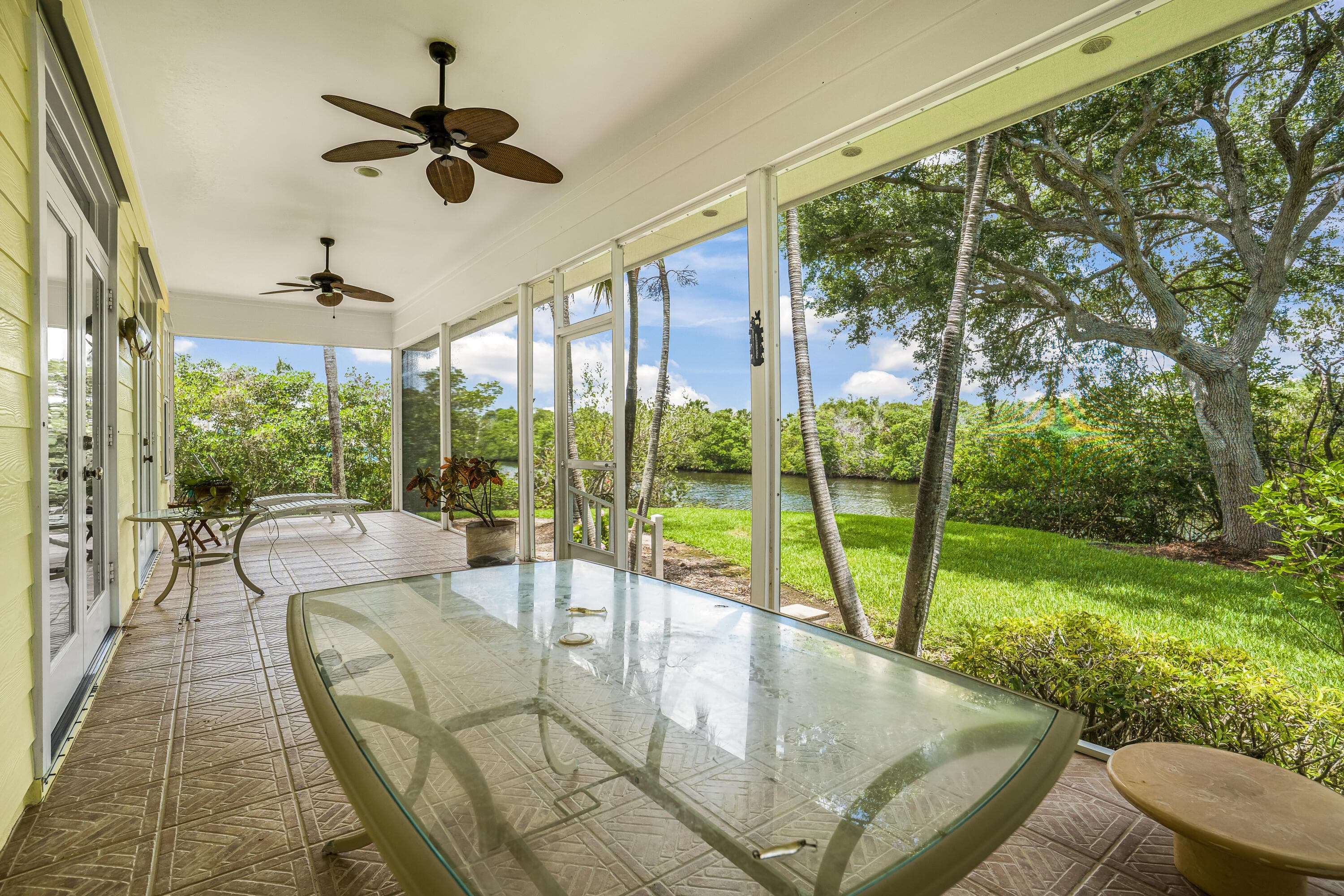 2165 SE 7th Ave Avenue SE, Vero Beach, FL 32962 — photo 38 of 48
